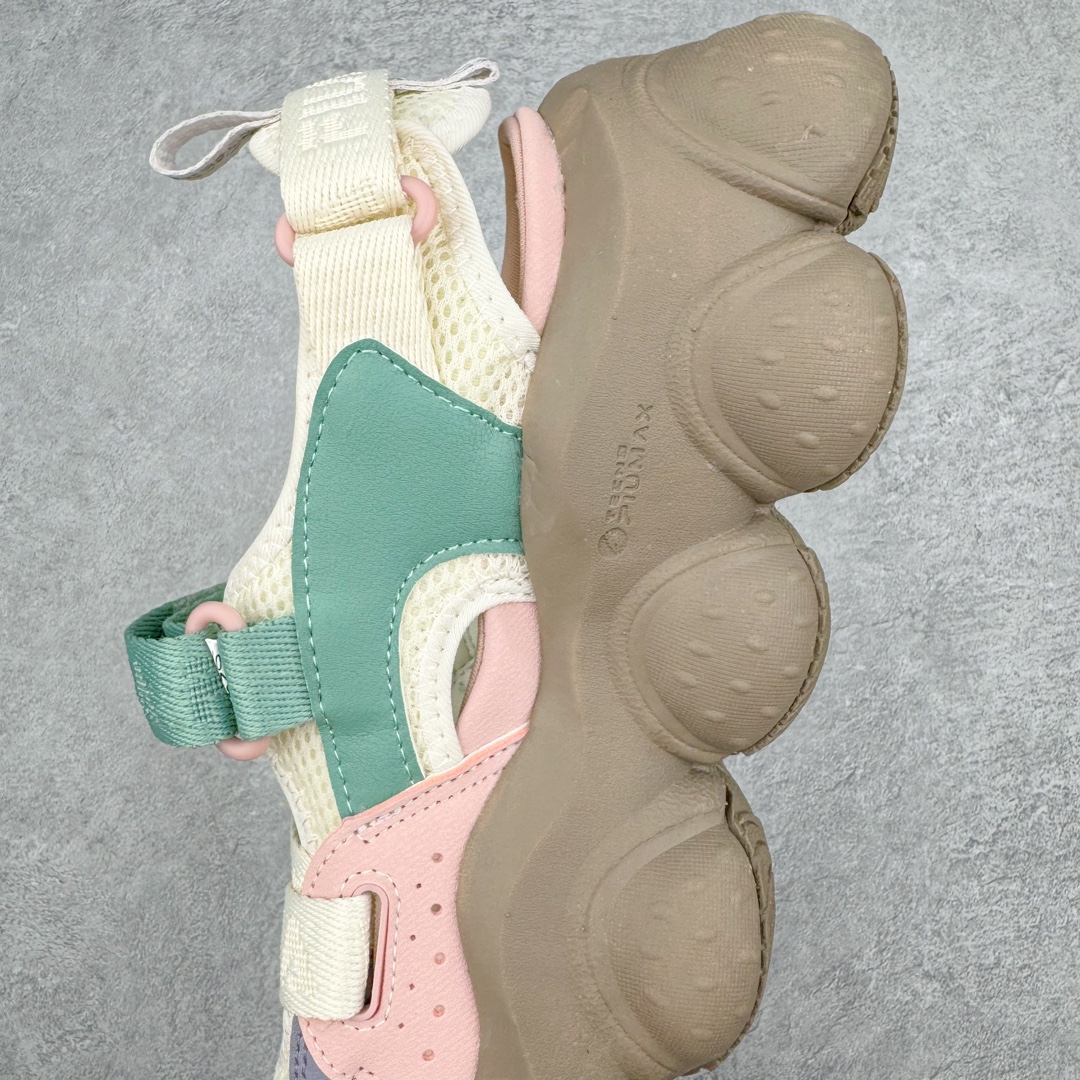 图片[7]-FILA FRAGOLA 斐乐潮牌防滑耐磨轻便沙滩凉鞋 FUSION 系列传承了 FILA 的百年基因，融入年轻运动及潮流文化，成为引领变革、创新突破的一代。以“1+N” 的跨界合作模式重现经典的同时创造经典。带来最出其不意的跨界合作惊喜。同时，FILAFUSION把FILA 的 DNA 融入到定制体验里，你可以随心制造厲于你的产品。FILA FUSION 的鞋家族涵盖了老爹鞋、跑步鞋、网球鞋、季节款。风格复古新潮，满足了时尚人士出行及各类运动的搭配需求，成为当下年轻人筷拥的鞋类品牌之一。FILA FUSION 走进年轻人的世界，通过年轻人运动，街舞，滑板，篮球，展现 FILA FUSION 的潮流态度和年轻文化。FILA FUSION 认为末来属于引领变革、创新突破的年轻一代，让我们一起构成 FILA 未来的蓝图吧！尺码：36 36.5 37.5 38 38.5 39 40-选品中心