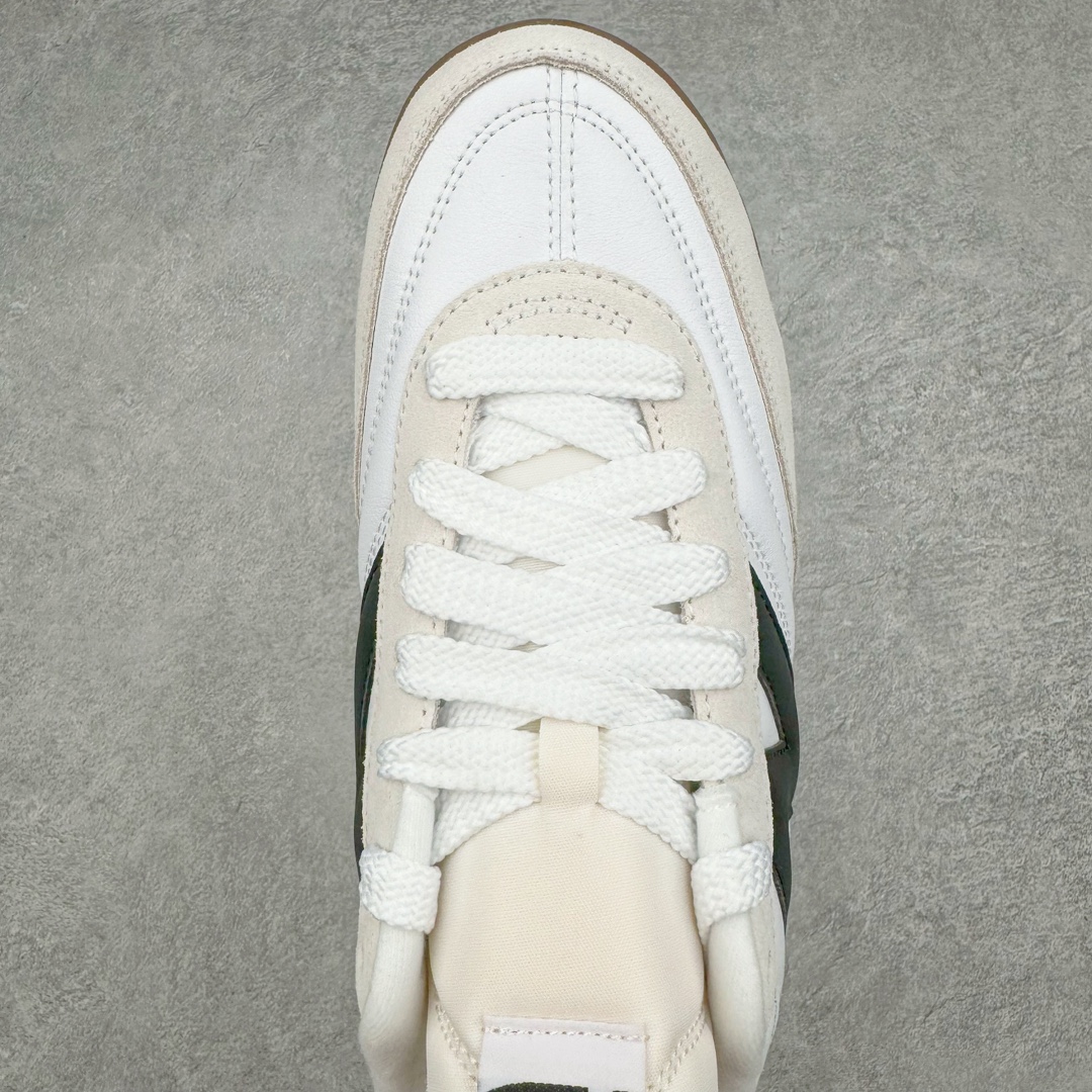 图片[4]-New Balance URC42 NB复古跑鞋 绒布拼接舒适耐磨跑步鞋限定 以更纯粹的复古风格设计打造的全新造型 侧身还以解构设计 将 N 字标志以做旧压花样式呈现 样式别具新意 则呈现出高级怀旧气质 也让鞋款在奢华时装风格与运动氛围之间达到了平衡 货号： URC42EBYH 尺码：36 37 37.5 38 38.5 39.5 40 40.5 41.5 42 42.5 43 44 45-选品中心