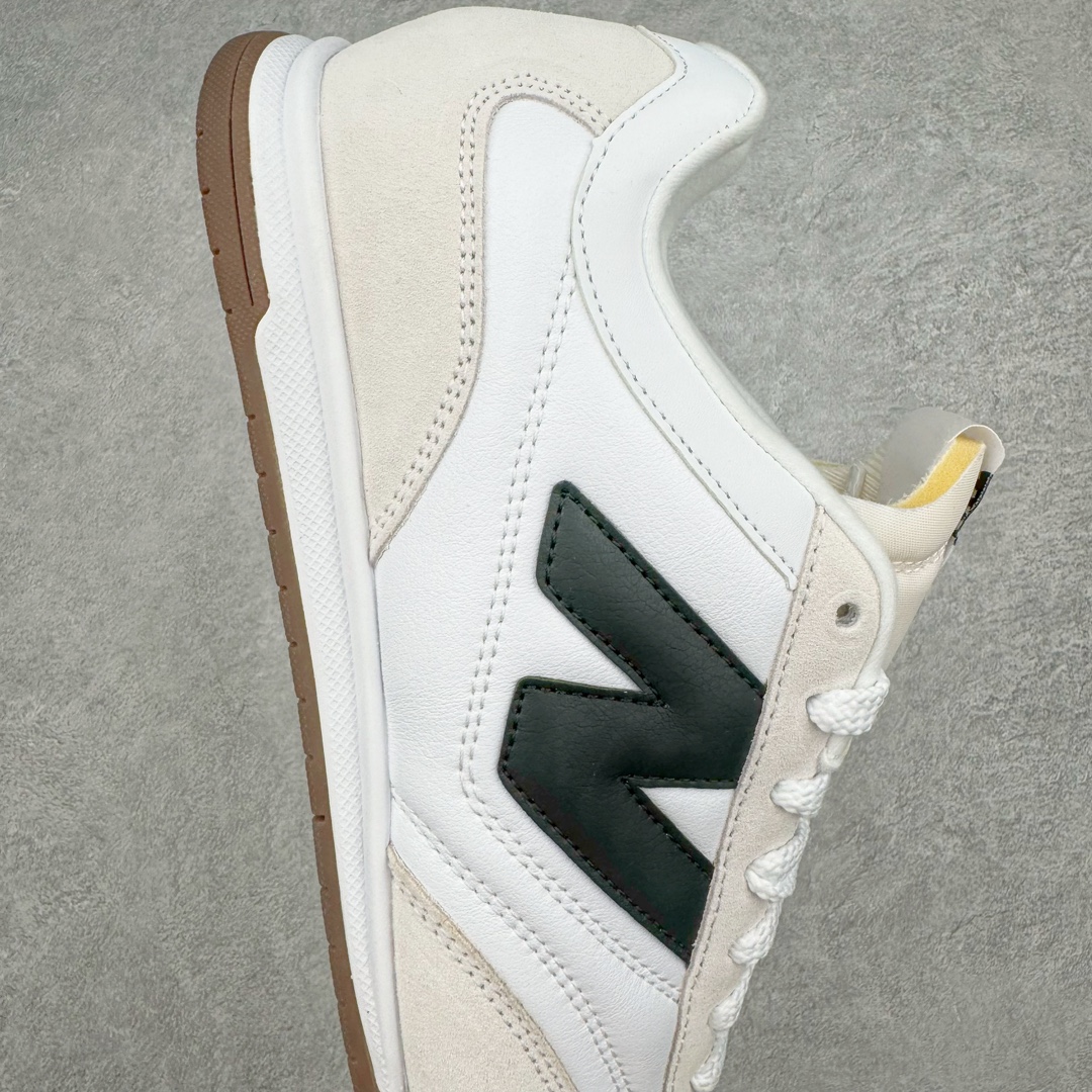 图片[6]-New Balance URC42 NB复古跑鞋 绒布拼接舒适耐磨跑步鞋限定 以更纯粹的复古风格设计打造的全新造型 侧身还以解构设计 将 N 字标志以做旧压花样式呈现 样式别具新意 则呈现出高级怀旧气质 也让鞋款在奢华时装风格与运动氛围之间达到了平衡 货号： URC42EBYH 尺码：36 37 37.5 38 38.5 39.5 40 40.5 41.5 42 42.5 43 44 45-选品中心