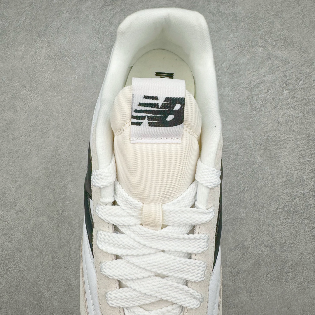 图片[5]-New Balance URC42 NB复古跑鞋 绒布拼接舒适耐磨跑步鞋限定 以更纯粹的复古风格设计打造的全新造型 侧身还以解构设计 将 N 字标志以做旧压花样式呈现 样式别具新意 则呈现出高级怀旧气质 也让鞋款在奢华时装风格与运动氛围之间达到了平衡 货号： URC42EBYH 尺码：36 37 37.5 38 38.5 39.5 40 40.5 41.5 42 42.5 43 44 45-选品中心