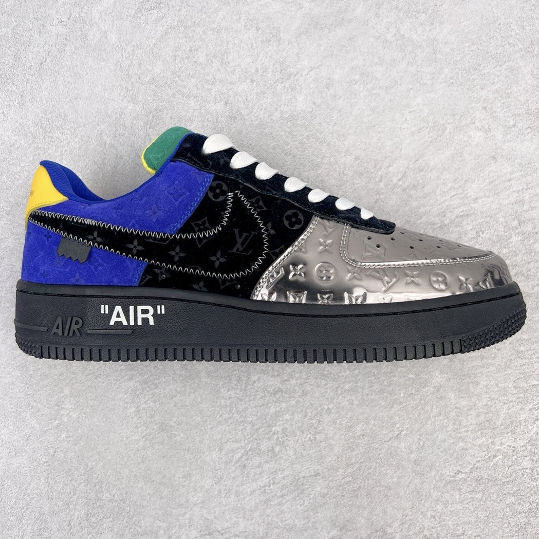 图片[3]-＃东莞纯原 市面独家顶级版本 Louis Vuitton lv x NK Air Force1 Low 空军重磅联名 至今巅峰之作 男款最新升级改良版 25个配色持续更新东莞大厂耗资原鞋开发 当时发售前基本上没货 2级市场买了两双回来开发 一双白蓝女鞋 一双全白男鞋 当时一双价格5w+ 拿到手上有点发抖 全鞋拼接工艺的完美衔接 看不出一点有拼接过的痕迹 最重要的鞋面材料 都需进口订做采用意大利Monogram 纳米牛皮 软度舒适度非常好 报废率也极高 全鞋工艺极其复杂鞋面的印花 压纹都是对于工厂新的摸索和挑战 原版大底私模开发 区别市场低价版本共用老款空军磨具大底 毕竟原版4-5万的鞋 做工材质都是进口最顶级的皮革 质地暗花烫金的拼接凸显高级和质感 鞋身非常轻便大底舒适度非常之高 完全改变了之前Force1 Low 的笨重硬度不舒适的设计 对于品牌和设计师不做多的介绍做好鞋也很想用情怀做铺垫可惜文字格不够 有喜欢关注此款很久的朋友可以考虑下顶级高端fake 一比一的细节 全身心的开发只为还原你购买后称赞还不错的潮鞋 男女鞋尺码 35 36 37 38 39 40 41 42 43 44 45 46-选品中心