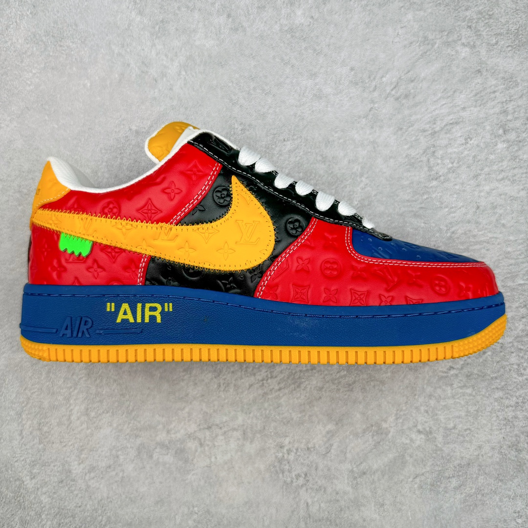 图片[6]-＃东莞纯原 市面独家顶级版本 Louis Vuitton lv x NK Air Force1 Low 空军重磅联名 至今巅峰之作 男款最新升级改良版 25个配色持续更新东莞大厂耗资原鞋开发 当时发售前基本上没货 2级市场买了两双回来开发 一双白蓝女鞋 一双全白男鞋 当时一双价格5w+ 拿到手上有点发抖 全鞋拼接工艺的完美衔接 看不出一点有拼接过的痕迹 最重要的鞋面材料 都需进口订做采用意大利Monogram 纳米牛皮 软度舒适度非常好 报废率也极高 全鞋工艺极其复杂鞋面的印花 压纹都是对于工厂新的摸索和挑战 原版大底私模开发 区别市场低价版本共用老款空军磨具大底 毕竟原版4-5万的鞋 做工材质都是进口最顶级的皮革 质地暗花烫金的拼接凸显高级和质感 鞋身非常轻便大底舒适度非常之高 完全改变了之前Force1 Low 的笨重硬度不舒适的设计 对于品牌和设计师不做多的介绍做好鞋也很想用情怀做铺垫可惜文字格不够 有喜欢关注此款很久的朋友可以考虑下顶级高端fake 一比一的细节 全身心的开发只为还原你购买后称赞还不错的潮鞋 男女鞋尺码 35 36 37 38 39 40 41 42 43 44 45 46-选品中心