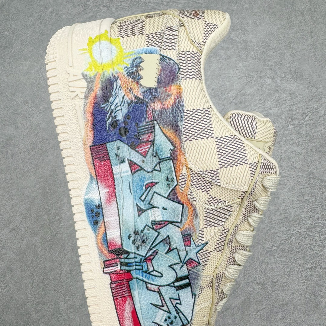 图片[6]-＃东莞纯原 市面独家顶级版本 Louis Vuitton lv x NK Air Force1 Low 空军重磅联名 至今巅峰之作 男款最新升级改良版 25个配色持续更新东莞大厂耗资原鞋开发 当时发售前基本上没货 2级市场买了两双回来开发 一双白蓝女鞋 一双全白男鞋 当时一双价格5w+ 拿到手上有点发抖 全鞋拼接工艺的完美衔接 看不出一点有拼接过的痕迹 最重要的鞋面材料 都需进口订做采用意大利Monogram 纳米牛皮 软度舒适度非常好 报废率也极高 全鞋工艺极其复杂鞋面的印花 压纹都是对于工厂新的摸索和挑战 原版大底私模开发 区别市场低价版本共用老款空军磨具大底 毕竟原版4-5万的鞋 做工材质都是进口最顶级的皮革 质地暗花烫金的拼接凸显高级和质感 鞋身非常轻便大底舒适度非常之高 完全改变了之前Force1 Low 的笨重硬度不舒适的设计 对于品牌和设计师不做多的介绍做好鞋也很想用情怀做铺垫可惜文字格不够 有喜欢关注此款很久的朋友可以考虑下顶级高端fake 一比一的细节 全身心的开发只为还原你购买后称赞还不错的潮鞋 男女鞋尺码 35 36 37 38 39 40 41 42 43 44 45 46-选品中心