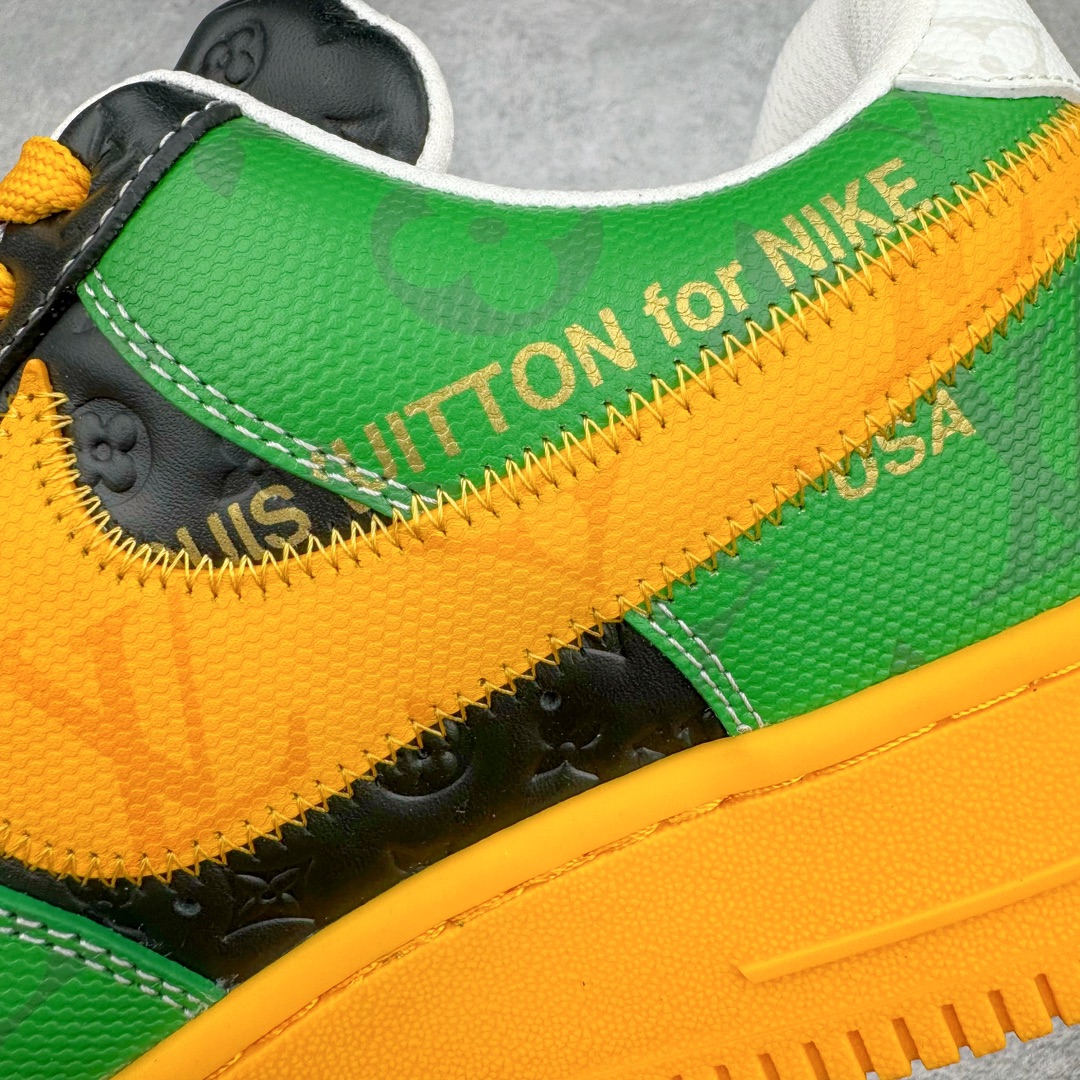 图片[10]-＃东莞纯原 市面独家顶级版本 Louis Vuitton lv x NK Air Force1 Low 空军重磅联名 至今巅峰之作 男款最新升级改良版 25个配色持续更新东莞大厂耗资原鞋开发 当时发售前基本上没货 2级市场买了两双回来开发 一双白蓝女鞋 一双全白男鞋 当时一双价格5w+ 拿到手上有点发抖 全鞋拼接工艺的完美衔接 看不出一点有拼接过的痕迹 最重要的鞋面材料 都需进口订做采用意大利Monogram 纳米牛皮 软度舒适度非常好 报废率也极高 全鞋工艺极其复杂鞋面的印花 压纹都是对于工厂新的摸索和挑战 原版大底私模开发 区别市场低价版本共用老款空军磨具大底 毕竟原版4-5万的鞋 做工材质都是进口最顶级的皮革 质地暗花烫金的拼接凸显高级和质感 鞋身非常轻便大底舒适度非常之高 完全改变了之前Force1 Low 的笨重硬度不舒适的设计 对于品牌和设计师不做多的介绍做好鞋也很想用情怀做铺垫可惜文字格不够 有喜欢关注此款很久的朋友可以考虑下顶级高端fake 一比一的细节 全身心的开发只为还原你购买后称赞还不错的潮鞋 男女鞋尺码 35 36 37 38 39 40 41 42 43 44 45 46-选品中心