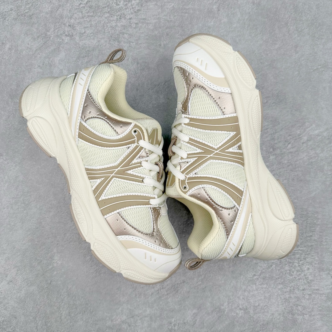 图片[3]-NY美国榄球洋基队New York Yankees x MLB Big Ball Chunky Mask Sandal 系列厚底老爹风魔术贴镂空休闲运动鞋 MLB以150多年传统的美国职业棒球大联盟为创作蓝本，韩流大热CHUCKY鞋款作基调，特意采用6cm加厚鞋底，并注入多个MLB独有的美式棒球文化的细节设计，打造出时尚外观，尽显独特而强烈的时尚格调。 MLB重新演译美国职业棒球大联盟中的术语「BIG BALL」，特意保留MLB标志性的NY Yankee、LA Dodgers、Boston Red Sox等多队知名棒球队Logo，以「Mega Logo」的形式展现在鞋面设计上。MLB老爹鞋具有耐用的柔软鞋面和厚实的弹性鞋垫，提供舒适的抓地力。与传统的老爹鞋不同，它看起来感觉很重，其实很舒适轻巧。采用的6cm高的鞋垫，也具有长腿效果。尺码：35 36 36.5 37.5 38 38.5 39 40 40.5 41 42 42.5 43 44 44.5 45-选品中心