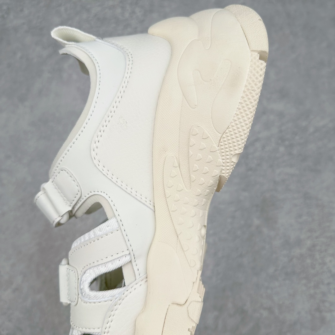 图片[7]-MLB Sandal Chunky Mask 纽约洋基队百搭时尚运动凉鞋 MLB是韩国F&F旗下潮流服装品牌 拥有150年历史的经典传统 是街头文化和国际生活方式的领导者 MLB拥有包括男装、女装、童装、配饰在内的全品类服饰 提供覆盖各性别、各年龄层、From Head to Toe的穿搭装备 其产品结合了韩国的时尚造型与质感 展现了运动服饰也可以兼具时尚潮流的风格 在产品设计上 MLB不仅融合了美国职业棒球大联盟的各当家球队 更结合了棒球运动中的各个元素 复古风范自信控场 复古鞋型率先勾描独特的自我态度 在经典线条与时尚元素的精彩交织下刷新街头复古运动风潮 质感十足兼备卓越的舒适透气性能迎合夏日追求的自在脚感。尺码：36 36.5 37.5 38 38.5 39 40 40.5 41 42 42.5 43 44 45-选品中心