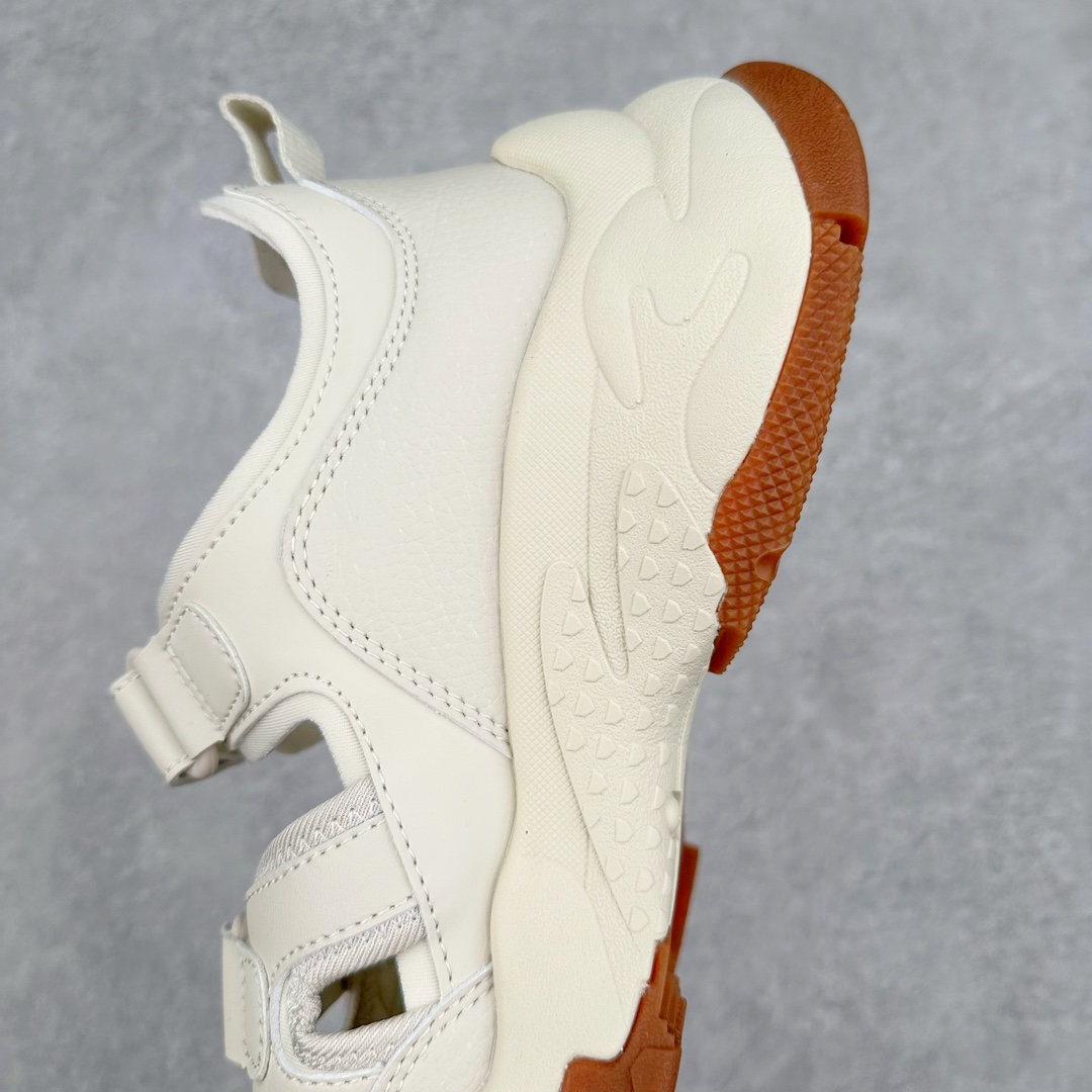 图片[7]-MLB Sandal Chunky Mask 纽约洋基队百搭时尚运动凉鞋 MLB是韩国F&F旗下潮流服装品牌 拥有150年历史的经典传统 是街头文化和国际生活方式的领导者 MLB拥有包括男装、女装、童装、配饰在内的全品类服饰 提供覆盖各性别、各年龄层、From Head to Toe的穿搭装备 其产品结合了韩国的时尚造型与质感 展现了运动服饰也可以兼具时尚潮流的风格 在产品设计上 MLB不仅融合了美国职业棒球大联盟的各当家球队 更结合了棒球运动中的各个元素 复古风范自信控场 复古鞋型率先勾描独特的自我态度 在经典线条与时尚元素的精彩交织下刷新街头复古运动风潮 质感十足兼备卓越的舒适透气性能迎合夏日追求的自在脚感。尺码：36 36.5 37.5 38 38.5 39 40 40.5 41 42 42.5 43 44 45-选品中心