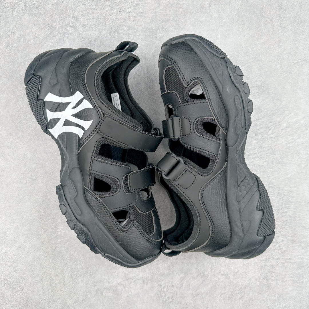 图片[3]-MLB Sandal Chunky Mask 纽约洋基队百搭时尚运动凉鞋 MLB是韩国F&F旗下潮流服装品牌 拥有150年历史的经典传统 是街头文化和国际生活方式的领导者 MLB拥有包括男装、女装、童装、配饰在内的全品类服饰 提供覆盖各性别、各年龄层、From Head to Toe的穿搭装备 其产品结合了韩国的时尚造型与质感 展现了运动服饰也可以兼具时尚潮流的风格 在产品设计上 MLB不仅融合了美国职业棒球大联盟的各当家球队 更结合了棒球运动中的各个元素 复古风范自信控场 复古鞋型率先勾描独特的自我态度 在经典线条与时尚元素的精彩交织下刷新街头复古运动风潮 质感十足兼备卓越的舒适透气性能迎合夏日追求的自在脚感。尺码：36 36.5 37.5 38 38.5 39 40 40.5 41 42 42.5 43 44 45-选品中心