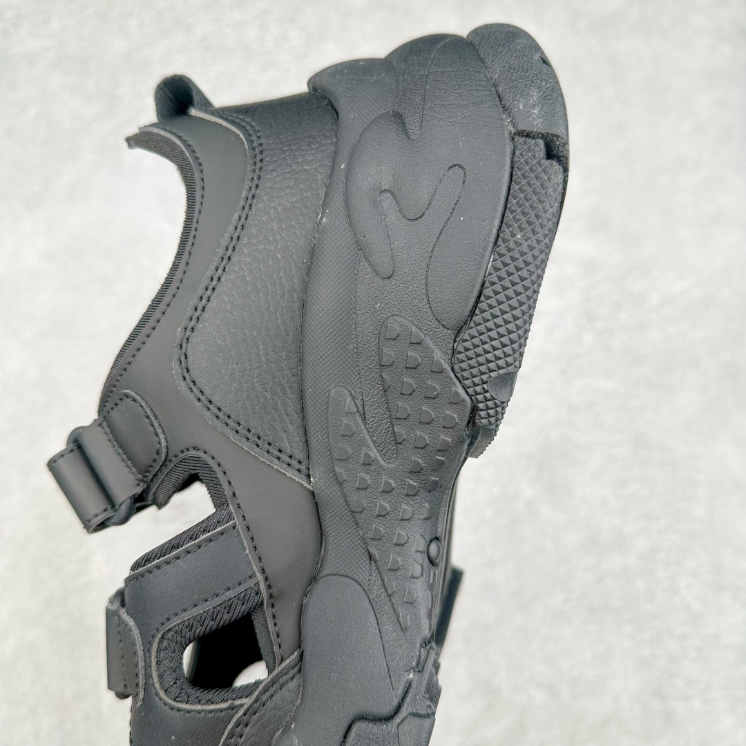 图片[7]-MLB Sandal Chunky Mask 纽约洋基队百搭时尚运动凉鞋 MLB是韩国F&F旗下潮流服装品牌 拥有150年历史的经典传统 是街头文化和国际生活方式的领导者 MLB拥有包括男装、女装、童装、配饰在内的全品类服饰 提供覆盖各性别、各年龄层、From Head to Toe的穿搭装备 其产品结合了韩国的时尚造型与质感 展现了运动服饰也可以兼具时尚潮流的风格 在产品设计上 MLB不仅融合了美国职业棒球大联盟的各当家球队 更结合了棒球运动中的各个元素 复古风范自信控场 复古鞋型率先勾描独特的自我态度 在经典线条与时尚元素的精彩交织下刷新街头复古运动风潮 质感十足兼备卓越的舒适透气性能迎合夏日追求的自在脚感。尺码：36 36.5 37.5 38 38.5 39 40 40.5 41 42 42.5 43 44 45-选品中心