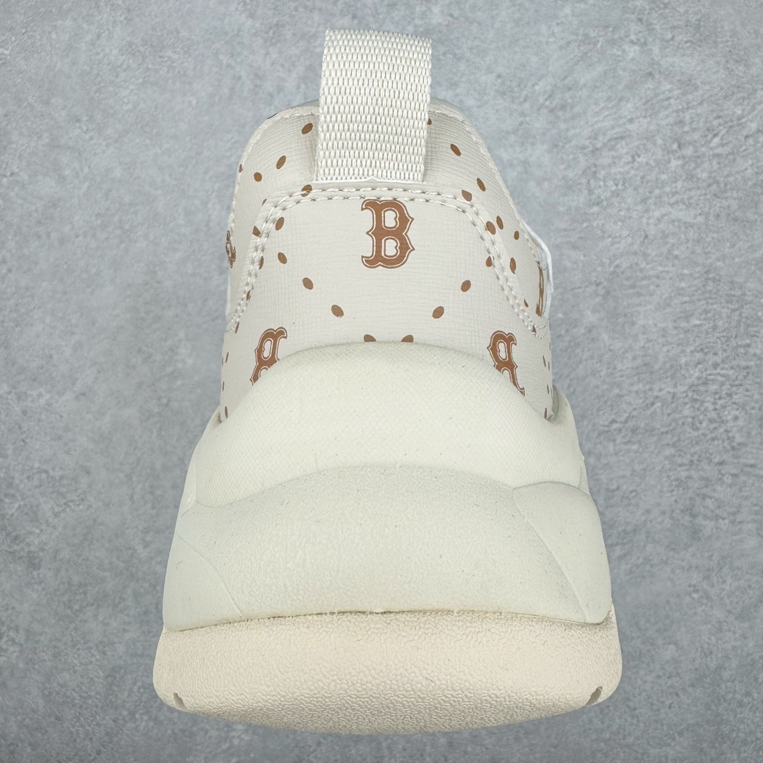 图片[8]-MLB Sandal Chunky Mask 纽约洋基队百搭时尚运动凉鞋 MLB是韩国F&F旗下潮流服装品牌 拥有150年历史的经典传统 是街头文化和国际生活方式的领导者 MLB拥有包括男装、女装、童装、配饰在内的全品类服饰 提供覆盖各性别、各年龄层、From Head to Toe的穿搭装备 其产品结合了韩国的时尚造型与质感 展现了运动服饰也可以兼具时尚潮流的风格 在产品设计上 MLB不仅融合了美国职业棒球大联盟的各当家球队 更结合了棒球运动中的各个元素 复古风范自信控场 复古鞋型率先勾描独特的自我态度 在经典线条与时尚元素的精彩交织下刷新街头复古运动风潮 质感十足兼备卓越的舒适透气性能迎合夏日追求的自在脚感。尺码：36 36.5 37.5 38 38.5 39 40 40.5 41 42 42.5 43 44 45-选品中心