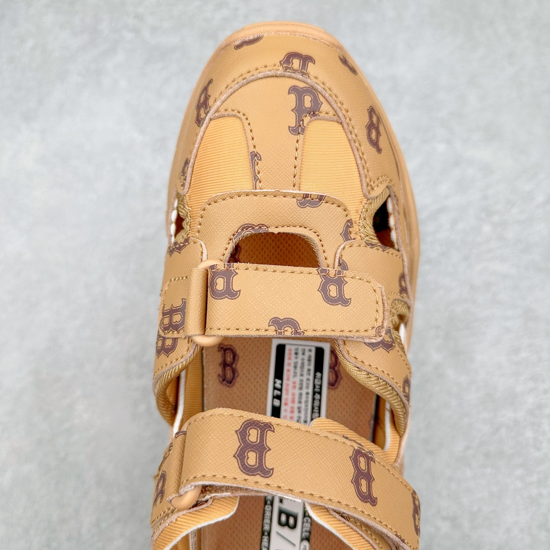 图片[4]-MLB Sandal Chunky Mask 纽约洋基队百搭时尚运动凉鞋 MLB是韩国F&F旗下潮流服装品牌 拥有150年历史的经典传统 是街头文化和国际生活方式的领导者 MLB拥有包括男装、女装、童装、配饰在内的全品类服饰 提供覆盖各性别、各年龄层、From Head to Toe的穿搭装备 其产品结合了韩国的时尚造型与质感 展现了运动服饰也可以兼具时尚潮流的风格 在产品设计上 MLB不仅融合了美国职业棒球大联盟的各当家球队 更结合了棒球运动中的各个元素 复古风范自信控场 复古鞋型率先勾描独特的自我态度 在经典线条与时尚元素的精彩交织下刷新街头复古运动风潮 质感十足兼备卓越的舒适透气性能迎合夏日追求的自在脚感。尺码：36 36.5 37.5 38 38.5 39 40 40.5 41 42 42.5 43 44 45-选品中心