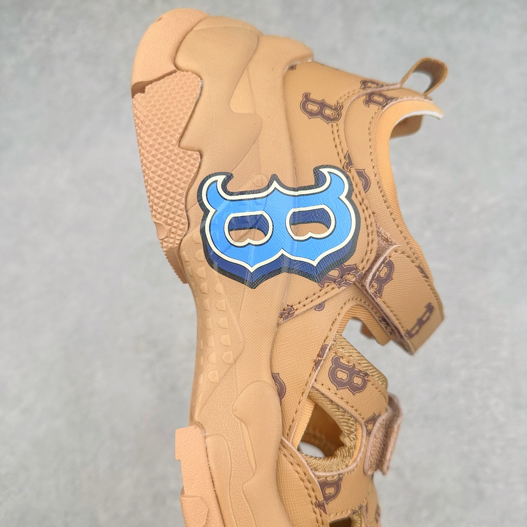 图片[6]-MLB Sandal Chunky Mask 纽约洋基队百搭时尚运动凉鞋 MLB是韩国F&F旗下潮流服装品牌 拥有150年历史的经典传统 是街头文化和国际生活方式的领导者 MLB拥有包括男装、女装、童装、配饰在内的全品类服饰 提供覆盖各性别、各年龄层、From Head to Toe的穿搭装备 其产品结合了韩国的时尚造型与质感 展现了运动服饰也可以兼具时尚潮流的风格 在产品设计上 MLB不仅融合了美国职业棒球大联盟的各当家球队 更结合了棒球运动中的各个元素 复古风范自信控场 复古鞋型率先勾描独特的自我态度 在经典线条与时尚元素的精彩交织下刷新街头复古运动风潮 质感十足兼备卓越的舒适透气性能迎合夏日追求的自在脚感。尺码：36 36.5 37.5 38 38.5 39 40 40.5 41 42 42.5 43 44 45-选品中心