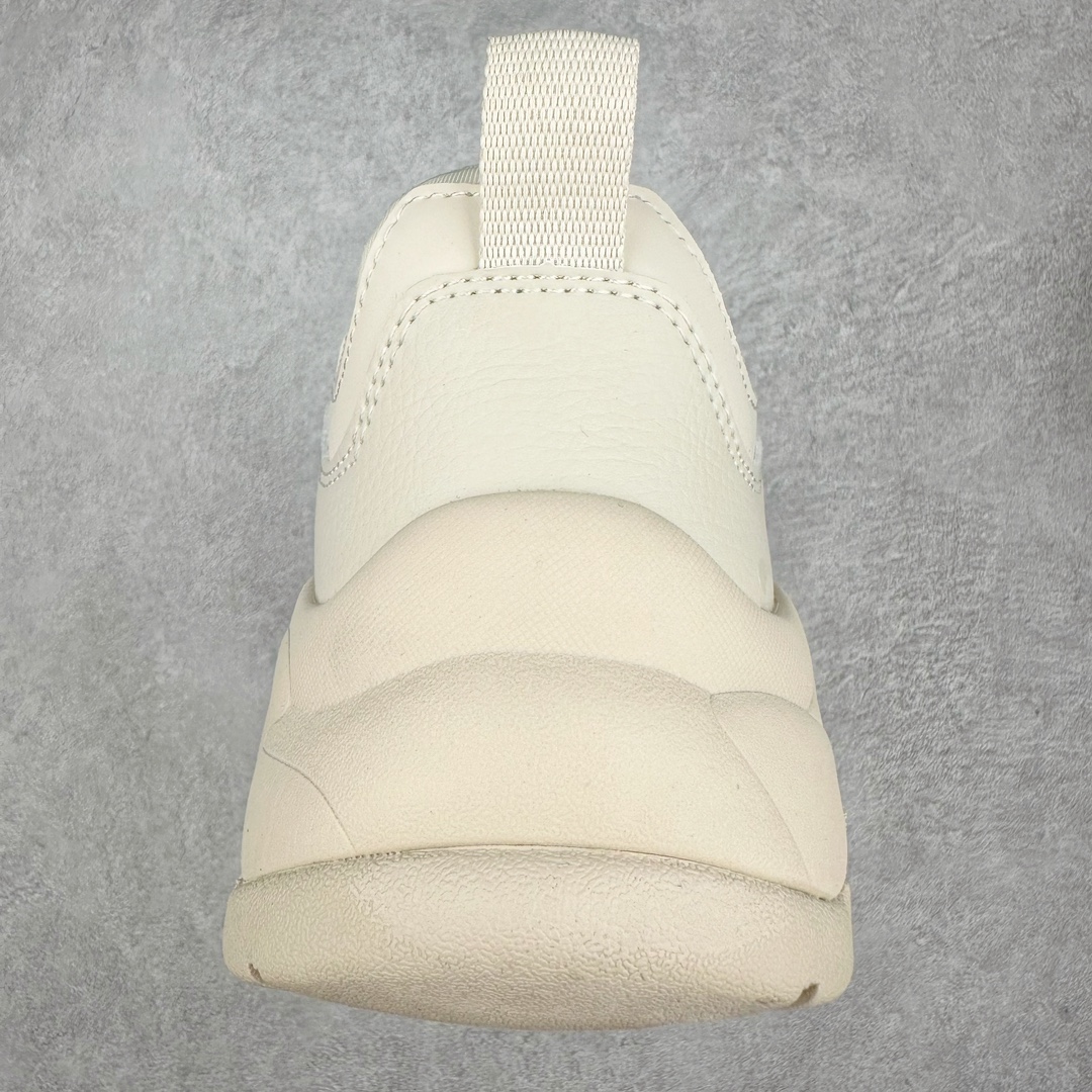 图片[8]-MLB Sandal Chunky Mask 纽约洋基队百搭时尚运动凉鞋 MLB是韩国F&F旗下潮流服装品牌 拥有150年历史的经典传统 是街头文化和国际生活方式的领导者 MLB拥有包括男装、女装、童装、配饰在内的全品类服饰 提供覆盖各性别、各年龄层、From Head to Toe的穿搭装备 其产品结合了韩国的时尚造型与质感 展现了运动服饰也可以兼具时尚潮流的风格 在产品设计上 MLB不仅融合了美国职业棒球大联盟的各当家球队 更结合了棒球运动中的各个元素 复古风范自信控场 复古鞋型率先勾描独特的自我态度 在经典线条与时尚元素的精彩交织下刷新街头复古运动风潮 质感十足兼备卓越的舒适透气性能迎合夏日追求的自在脚感。尺码：36 36.5 37.5 38 38.5 39 40 40.5 41 42 42.5 43 44 45-选品中心