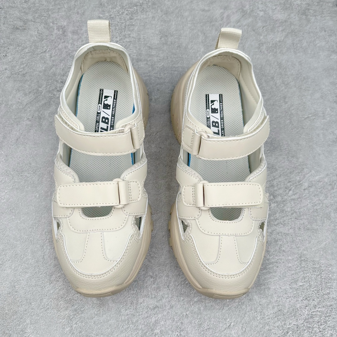 图片[2]-MLB Sandal Chunky Mask 纽约洋基队百搭时尚运动凉鞋 MLB是韩国F&F旗下潮流服装品牌 拥有150年历史的经典传统 是街头文化和国际生活方式的领导者 MLB拥有包括男装、女装、童装、配饰在内的全品类服饰 提供覆盖各性别、各年龄层、From Head to Toe的穿搭装备 其产品结合了韩国的时尚造型与质感 展现了运动服饰也可以兼具时尚潮流的风格 在产品设计上 MLB不仅融合了美国职业棒球大联盟的各当家球队 更结合了棒球运动中的各个元素 复古风范自信控场 复古鞋型率先勾描独特的自我态度 在经典线条与时尚元素的精彩交织下刷新街头复古运动风潮 质感十足兼备卓越的舒适透气性能迎合夏日追求的自在脚感。尺码：36 36.5 37.5 38 38.5 39 40 40.5 41 42 42.5 43 44 45-选品中心