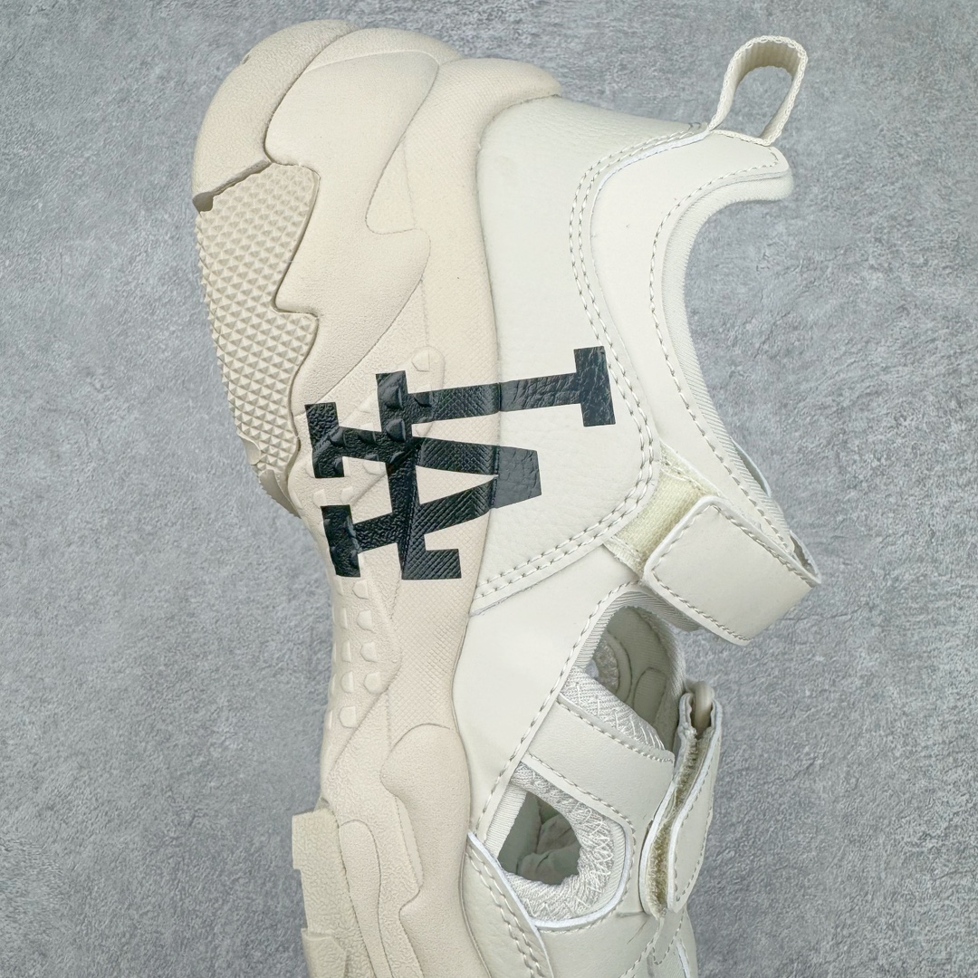 图片[6]-MLB Sandal Chunky Mask 纽约洋基队百搭时尚运动凉鞋 MLB是韩国F&F旗下潮流服装品牌 拥有150年历史的经典传统 是街头文化和国际生活方式的领导者 MLB拥有包括男装、女装、童装、配饰在内的全品类服饰 提供覆盖各性别、各年龄层、From Head to Toe的穿搭装备 其产品结合了韩国的时尚造型与质感 展现了运动服饰也可以兼具时尚潮流的风格 在产品设计上 MLB不仅融合了美国职业棒球大联盟的各当家球队 更结合了棒球运动中的各个元素 复古风范自信控场 复古鞋型率先勾描独特的自我态度 在经典线条与时尚元素的精彩交织下刷新街头复古运动风潮 质感十足兼备卓越的舒适透气性能迎合夏日追求的自在脚感。尺码：36 36.5 37.5 38 38.5 39 40 40.5 41 42 42.5 43 44 45-选品中心