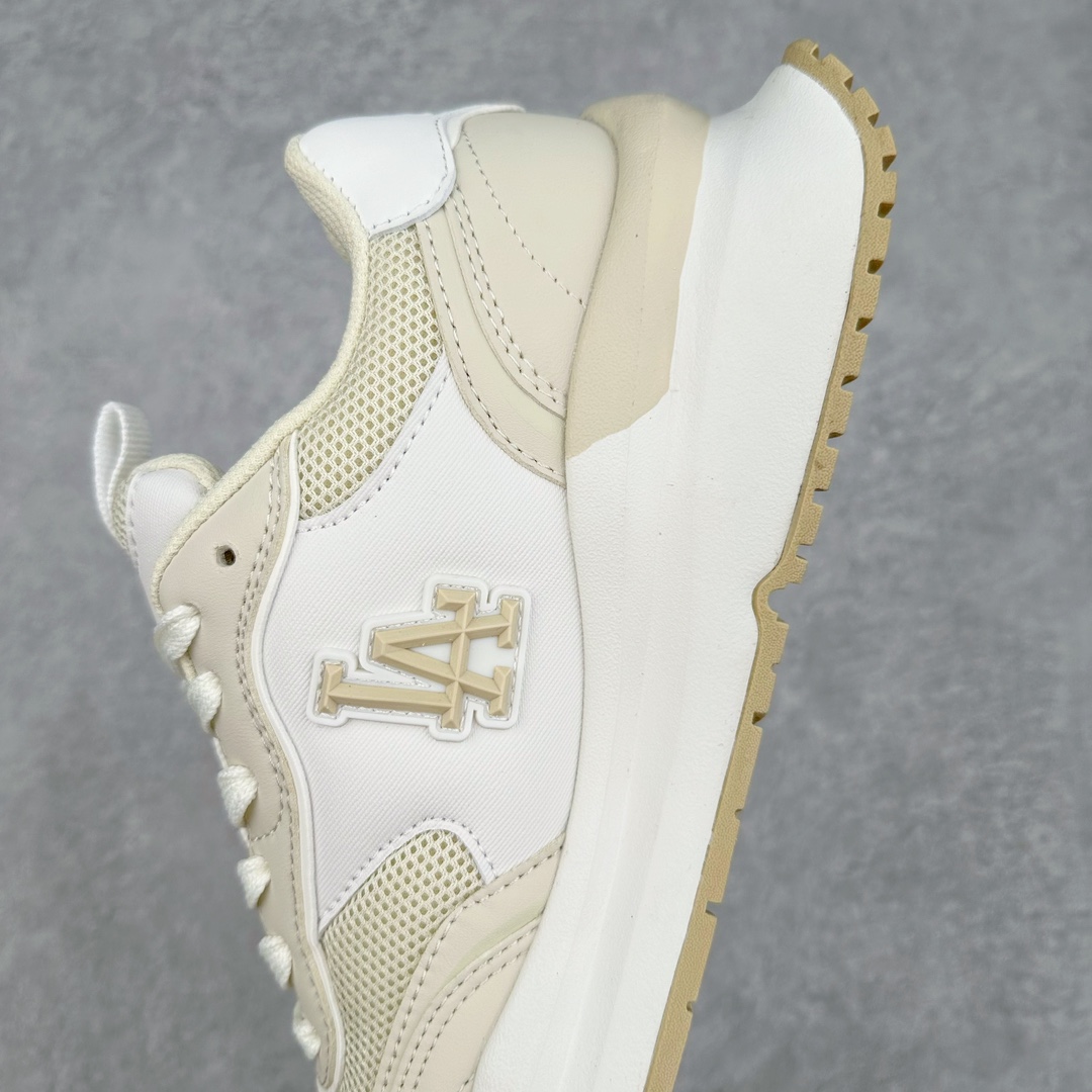 图片[6]-MLB Chunky Runner 2024S 复古印花老爹鞋系列低帮轻量增高厚底百搭休闲运动慢跑鞋 Korea韩国联名NY美国榄球纽约洋基队限定 韩国代购专供 全套原楦原纸板原厂数据开发 正确中底拉帮中底网布细节 平台代购专供 左脚内置芯片 韩国代购吊牌标贴 独家一比一RB+MD组合大底 高频后跟小人Logo精准对位立体饱满 正确网布加超迁鞋面 转印中底走线紧密 转印Logo工艺表层防刮不掉色 尺码：35 36 36.5 37.5 38 38.5 39 40 40.5 41 42 42.5 43 44 45-选品中心