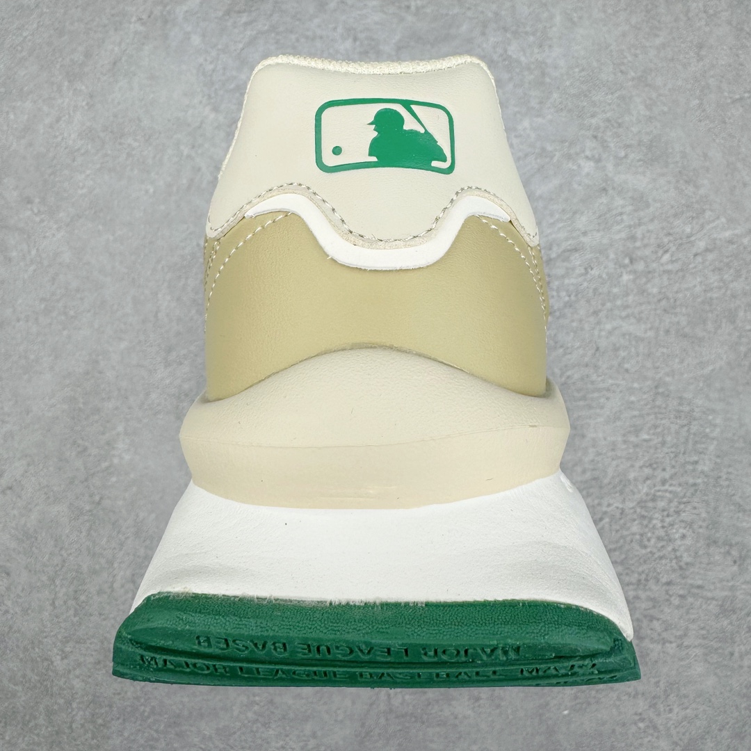 图片[8]-MLB Chunky Runner 2024S 复古印花老爹鞋系列低帮轻量增高厚底百搭休闲运动慢跑鞋 Korea韩国联名NY美国榄球纽约洋基队限定 韩国代购专供 全套原楦原纸板原厂数据开发 正确中底拉帮中底网布细节 平台代购专供 左脚内置芯片 韩国代购吊牌标贴 独家一比一RB+MD组合大底 高频后跟小人Logo精准对位立体饱满 正确网布加超迁鞋面 转印中底走线紧密 转印Logo工艺表层防刮不掉色 尺码：35 36 36.5 37.5 38 38.5 39 40 40.5 41 42 42.5 43 44 45-选品中心