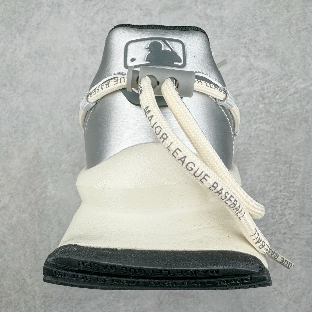 图片[8]-MLB Chunky Runner 2024S 复古印花老爹鞋系列低帮轻量增高厚底百搭休闲运动慢跑鞋 Korea韩国联名NY美国榄球纽约洋基队限定 韩国代购专供 全套原楦原纸板原厂数据开发 正确中底拉帮中底网布细节 平台代购专供 左脚内置芯片 韩国代购吊牌标贴 独家一比一RB+MD组合大底 高频后跟小人Logo精准对位立体饱满 正确网布加超迁鞋面 转印中底走线紧密 转印Logo工艺表层防刮不掉色 尺码：35 36 36.5 37.5 38 38.5 39 40 40.5 41 42 42.5 43 44 45-选品中心