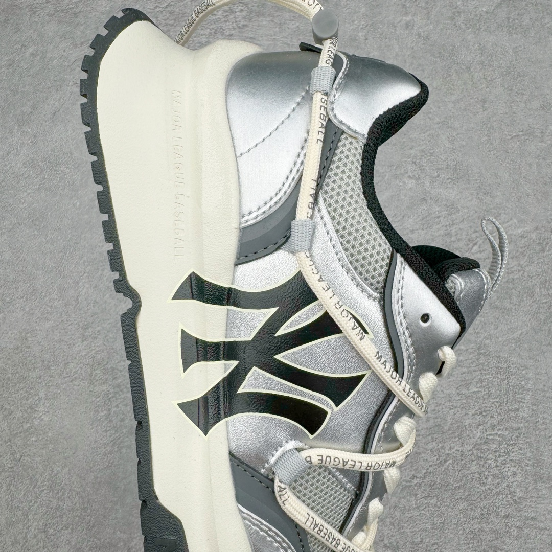 图片[6]-MLB Chunky Runner 2024S 复古印花老爹鞋系列低帮轻量增高厚底百搭休闲运动慢跑鞋 Korea韩国联名NY美国榄球纽约洋基队限定 韩国代购专供 全套原楦原纸板原厂数据开发 正确中底拉帮中底网布细节 平台代购专供 左脚内置芯片 韩国代购吊牌标贴 独家一比一RB+MD组合大底 高频后跟小人Logo精准对位立体饱满 正确网布加超迁鞋面 转印中底走线紧密 转印Logo工艺表层防刮不掉色 尺码：35 36 36.5 37.5 38 38.5 39 40 40.5 41 42 42.5 43 44 45-选品中心