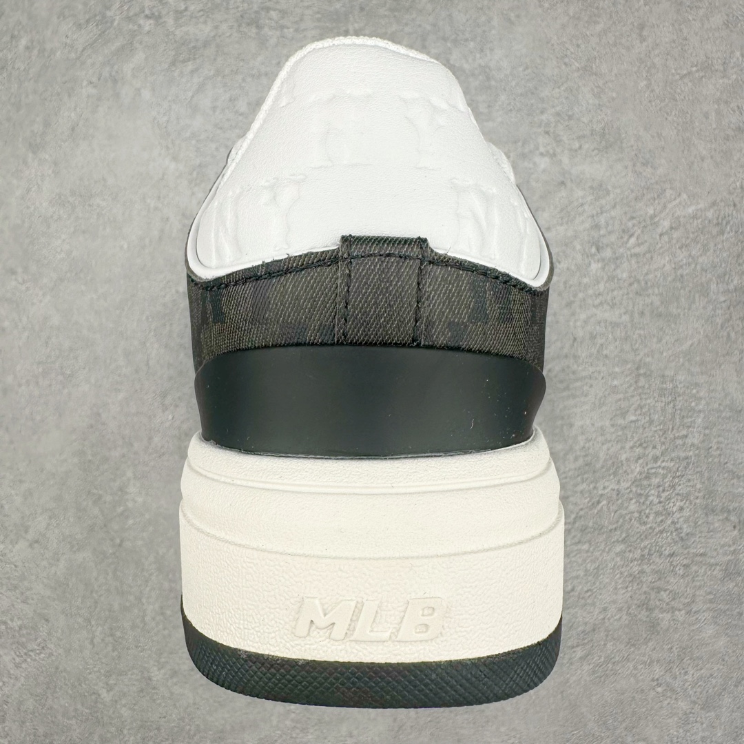 图片[8]-MLB Chunky Liner Basic Mid 学长鞋系列中帮老爹风轻量增高厚底百搭休闲运动板鞋 高级街头休閒品牌MLB公开了新推出的Chunky Liner系列，以#学长鞋#之名，定义每个人的少年感！MLB在Big Ball Chunkey,High Chunkey等推出的每款运动鞋都大受欢迎，成爲运动鞋的爆款店，在2022年推出了新风格的运动鞋“Chunky Liner”系列。Chunky Liner是从棒球鞋中获得灵感设计，添加了气质街头时尚的运动鞋。在产品上市的同时推出一些海报中，它展现追求自己个性的顾客们的Flex形象和多样的搭配。特别是夹克和连衣裙等正式单品加上球帽，运动鞋等运动单品的混搭，展现更加时尚的搭配，给人舒适又酷的感觉。Chunky Liner是灵感来自于直线延伸的强打者的击球,鞋帮图案加上反向反射材质的Pipping线条，突显了细节。Outsol以棒球和MLB标志爲主题进行了设计,被评价爲体现了MLB独有的个性。 高弹性、吸汗、复原力卓越的开孔材质的鞋垫。尺码：35 36 36.5 37.5 38 38.5 39 40 40.5 41 42 42.5 43 44 45-选品中心