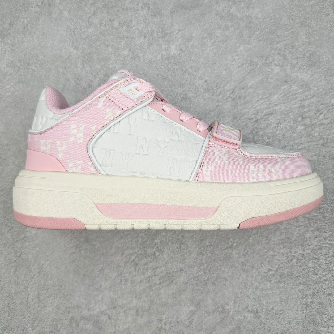 MLB Chunky Liner Basic Mid 学长鞋系列中帮老爹风轻量增高厚底百搭休闲运动板鞋 高级街头休閒品牌MLB公开了新推出的Chunky Liner系列，以#学长鞋#之名，定义每个人的少年感！MLB在Big Ball Chunkey,High Chunkey等推出的每款运动鞋都大受欢迎，成爲运动鞋的爆款店，在2022年推出了新风格的运动鞋“Chunky Liner”系列。Chunky Liner是从棒球鞋中获得灵感设计，添加了气质街头时尚的运动鞋。在产品上市的同时推出一些海报中，它展现追求自己个性的顾客们的Flex形象和多样的搭配。特别是夹克和连衣裙等正式单品加上球帽，运动鞋等运动单品的混搭，展现更加时尚的搭配，给人舒适又酷的感觉。Chunky Liner是灵感来自于直线延伸的强打者的击球,鞋帮图案加上反向反射材质的Pipping线条，突显了细节。Outsol以棒球和MLB标志爲主题进行了设计,被评价爲体现了MLB独有的个性。 高弹性、吸汗、复原力卓越的开孔材质的鞋垫。尺码：35 36 36.5 37.5 38 38.5 39 40 40.5 41 42 42.5 43 44 45-选品中心