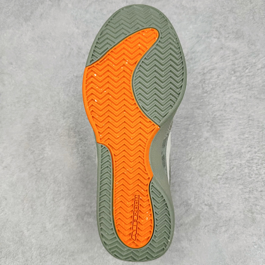 图片[9]-＃Z版纯原福利 NK Book 1 Devin Booker 德文·布克一代男子实战篮球鞋 徒步旅行 军绿 HF6236-002 全套原纸板楦头开发 确保原汁原味 完美呈现版型 鞋身流线型 原厂高强度抗扭定型港宝 小蛮腰后跟 高弹超临界发泡材质大底 贝利原厂皮料加持 内置高强度抗扭片(强度高于碳纤)给予鞋身足够抗扭矩力 实战利器 鞋身➕鞋头增配高频补强层 提升鞋头以及脚踝支撑性 尺码：40 40.5 41 42 42.5 43 44 44.5 45 46-选品中心