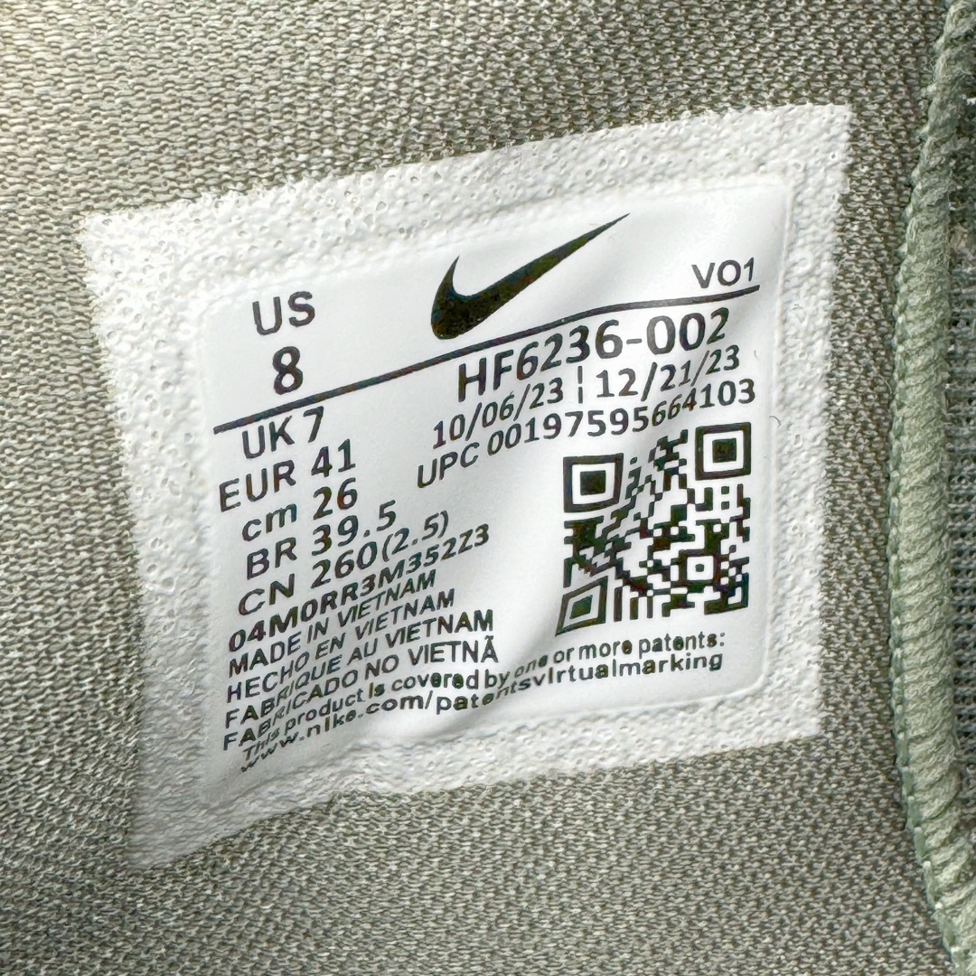 图片[11]-＃Z版纯原福利 NK Book 1 Devin Booker 德文·布克一代男子实战篮球鞋 徒步旅行 军绿 HF6236-002 全套原纸板楦头开发 确保原汁原味 完美呈现版型 鞋身流线型 原厂高强度抗扭定型港宝 小蛮腰后跟 高弹超临界发泡材质大底 贝利原厂皮料加持 内置高强度抗扭片(强度高于碳纤)给予鞋身足够抗扭矩力 实战利器 鞋身➕鞋头增配高频补强层 提升鞋头以及脚踝支撑性 尺码：40 40.5 41 42 42.5 43 44 44.5 45 46-选品中心