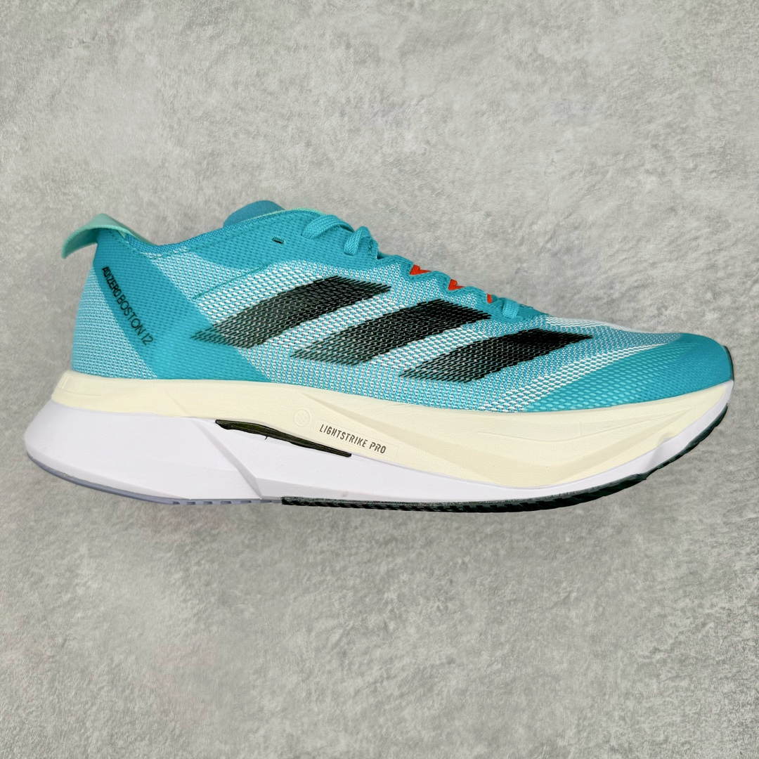 AD Adizero Boston 12 波士顿夏季透气网眼竞速跑鞋 延续爪型玻璃纤维推进系统 进化为全掌式的ENERGY RODS 2.0 从脚跟到脚趾的一体成形设计 强化整体推进力 提升速度表现 升级透气鞋面更具支撑性 利用ENGINEERED MESH技术进行不同密度织纹 强化支撑性 更使用50%以上的回收材料製成 减低塑料浪费 此外变薄的鞋舌为前掌提供更多空间 提供跑者更好的穿着感受 马牌轮胎大底耐磨性佳 大底全掌采用耐磨的Continental马牌轮胎大底 在各种环境下保有良好抓地力 尺码：36 36.5 37 38 38.5 39 40 40.5 41 42 42.5 43 44 44.5 45-选品中心