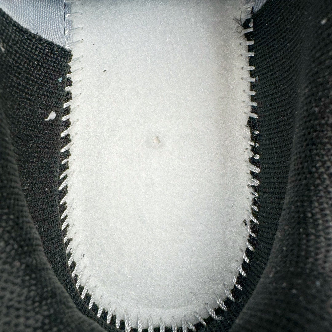 图片[18]-NK P-6000 系列低帮复古老爹风休闲运动舒适慢跑鞋 HJ3488-001 融合 Pegasus 过往运动鞋设计 助力 21 世纪早期跑步运动跃升时尚新高度 采用透气网眼布、运动风格线条和耐穿覆面 兼具吸睛外观和舒适感受 中底泡绵以田径赛道为灵感 打造厚实设计 缔造出众缓震性能 尺码：36 36.5 37.5 38 38.5 39 40 40.5 41 42 42.5 43 44 44.5 45-选品中心