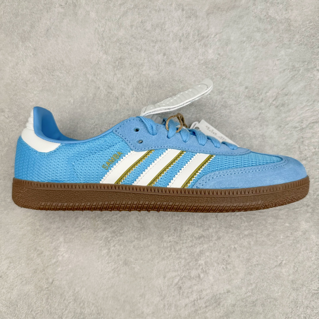 ＃MF AD Original Samba LT 复古经典轻便板鞋 IE9170 这款桑巴鞋展示了高质量的工艺 带有装饰的超锁缝制和无缝的手感 柔软、柔软的皮革造型和标志性的3条纹完成了精致的外观 正规合身鞋带 鞋面上有绒面鞋垫 橡胶鞋底 享受正畸套筒软感 自50年代首次亮相以来就一直在赢得粉丝的青睐 尺码：36 36.5 37.5 38 38.5 39 40 40.5 41 42 42.5 43 44 44.5 45-选品中心