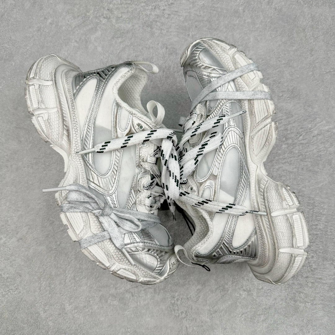 图片[3]-＃XA纯原 BALENCIAGA 3XL Sneakers 巴黎世家十代网布系带低帮走秀复古老爹鞋 全套原纸板楦头开发 最原汁原味的灵魂版型 全鞋荧光划线卡点 胶水把控整洁度追求极致完美 每一双都是工艺品 多重QC质检 超越公司货的品控标准 实实在在的免检产品 原盒原配 正确字体电绣 粗细、位置、大小正确 侧边TPU 透气孔匹配意产原版 正确分离大底 TPU软底 原版一致大底LOGO 立体感十足 原厂皮料水洗做旧 采购原厂网纱 不含皮革 网布材料和聚氨酯 磨损效果 鞋头边缘和后帮 Balenciaga 徽标 鞋面和后跟凸印尺码 鞋舌 3XL 橡胶品牌标识和反光细节 鞋帮拉袢和鞋舌拉祥 配反光细节 备用鞋带在鞋履前侧 可在穿着前取下 便于不同造型搭配 正常尺码 尺码：35 36 37 38 39 40 41 42 43 44 45 46-选品中心