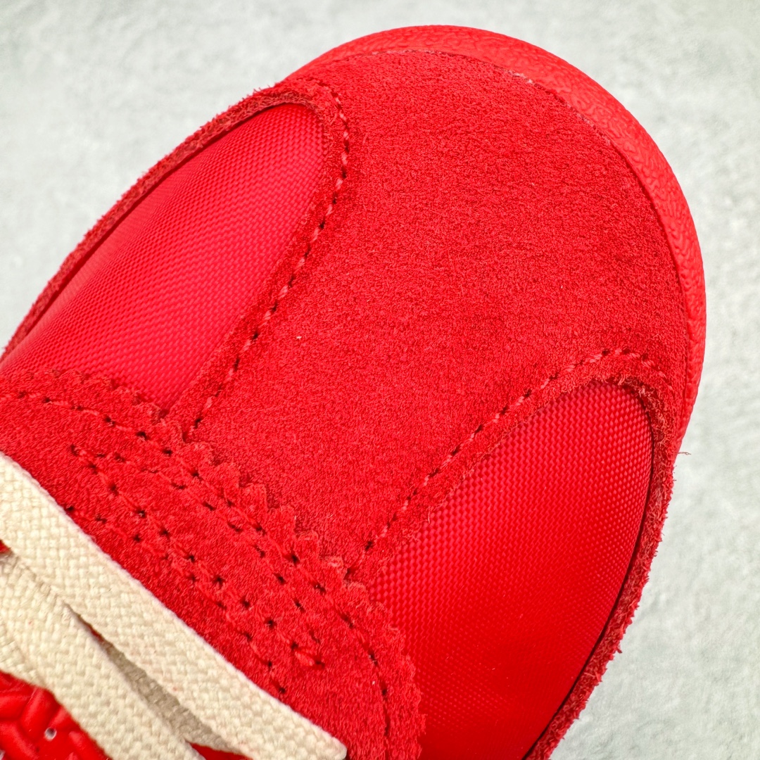 图片[16]-＃MF AD Wmns SL72 OG 系列德训足球风百搭低帮休闲运动板鞋 IE3475 Originals推出复古「T头鞋」造型的SL72鞋款复刻，有男女两款可选。男生款为SL72RS，鞋型挺立饱满，鞋底增加高度，采用麂皮与布面制作，符合复古氛围；女生款为SL72OGW，致敬经典款式，鞋身纤细，还原70年代设计，以绿色呈现，点缀金色细节。多款配色可选。「T 头鞋」这两年有多火大家见到了吧？明星、穿搭博主几乎人手一双，凭借复古味的外观，以及亲民的价格，同样成为了不少球鞋玩家日常上脚首选。近日 adidas Originals 将有「T 头鞋」造型的诞生于 1972 年的 SL72 鞋款复刻带回，各位买鞋又有新选择了。1972 年 SL72 问世后，引领了后来阿迪达斯的跑鞋发展方向，其中「SL」代表了 Super Light，彰显了产品轻便的特性。1972 年 SL72 问世后，引领了后来阿迪达斯的跑鞋发展方向，其中「SL」代表了 Super Light，彰显了产品轻便的特性。这次 adidas Originals 延续其轻质经典的基因，带来男女两款 SL72。男生款带来 SL72 RS 鞋型，RS 意为 Reshaped（重塑），鞋款在保留了经典的外观基础上，在尼龙材质里增加了填充物，使鞋型更加挺立和饱满，鞋头则更加圆润，鞋底的 EVA 材质则增加了鞋款的高度。女生款则带来 SL72 OG W 鞋型，OG 顾名思义则是致敬经典款式，相较于 RS（Reshaped）鞋款，鞋身更加纤细，其整体鞋身轮廓、线条、细节、材质上尊崇 70 年代 SL72 的设计，还原经典味道。尺码：36 36⅔ 37⅓ 38 38⅔ 39⅓ 40 40⅔ 41⅓ 42 42⅔ 43⅓ 44 44⅔ 45-选品中心