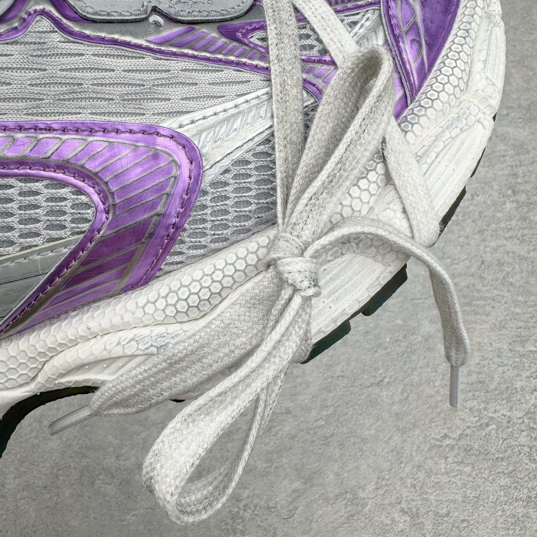 图片[16]-＃VG零售版 BALENCIAGA 3XL Sneakers 巴黎世家十代网布系带低帮走秀复古老爹鞋 全套原纸板楦头开发 最原汁原味的灵魂版型 全鞋荧光划线卡点 胶水把控整洁度追求极致完美 每一双都是工艺品 多重QC质检 超越公司货的品控标准 实实在在的免检产品 原盒原配 正确字体电绣 粗细、位置、大小正确 侧边TPU 透气孔匹配意产原版 正确分离大底 TPU软底 原版一致大底LOGO 立体感十足 原厂皮料水洗做旧 采购原厂网纱 不含皮革 网布材料和聚氨酯 磨损效果 鞋头边缘和后帮 Balenciaga 徽标 鞋面和后跟凸印尺码 鞋舌 3XL 橡胶品牌标识和反光细节 鞋帮拉袢和鞋舌拉祥 配反光细节 备用鞋带在鞋履前侧 可在穿着前取下 便于不同造型搭配 正常尺码 尺码：35 36 37 38 39 40 41 42 43 44 45 46-选品中心