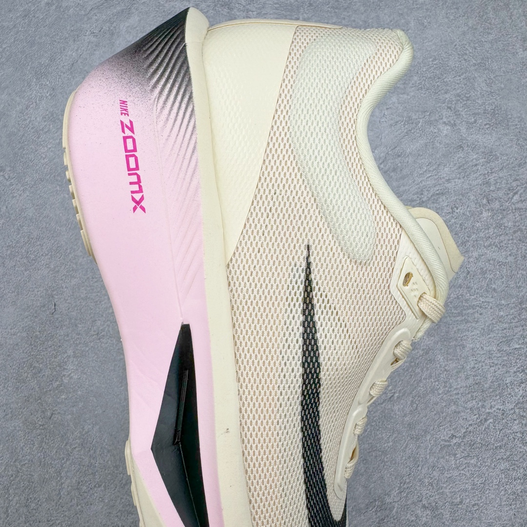 图片[6]-NK zoom Fly6 马拉松高端竞速跑步鞋 高弹性双层MD搭配碳纤维组合鞋底轻盈缓震 鞋面采用工程网眼设计 为特定高热区域营造出色透气性 进一步增加鞋面的穿孔数量 让足部能够快速散热 在高速运动时营造舒适稳定的贴合感 动力十足！尺码：36 36.5 37.5 38 38.5 39 40 40.5 41 42 42.5 43 44 44.5 45-选品中心