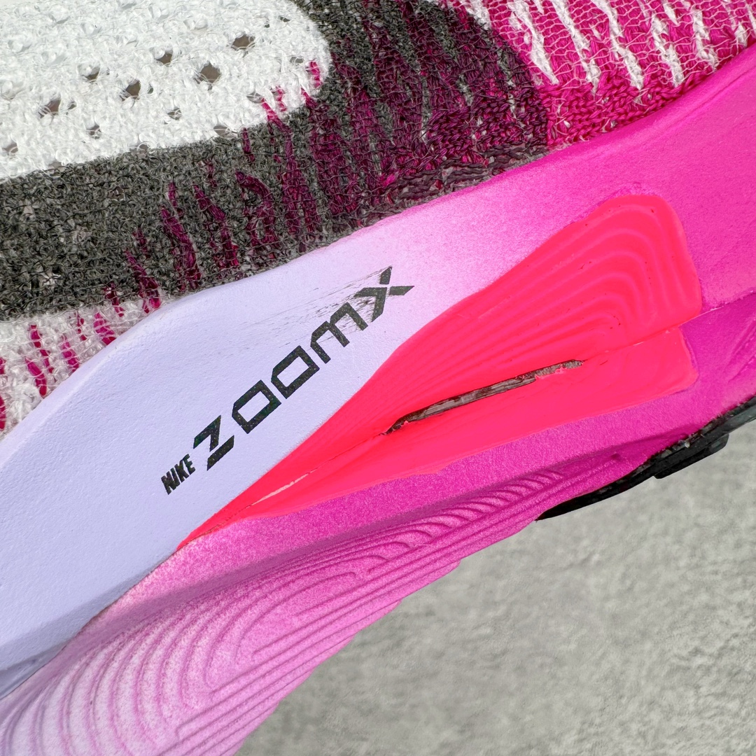 图片[13]-＃纯原 NK Zoom VaporFly Next 3% 编织飞线马拉松三代超级休运动跑鞋 DV4129-104 保留了NK Systeml的突破性产品科技 且在这个基础上搭载了NK Flyknit鞋面 让这双为比赛竞速而打造的战靴更加轻盈、透气突破性的Zoom X泡棉带来NK跑步至今为止最为出色的能量回馈 尺码：36 36.5 37.5 38 38.5 39 40 40.5 41 42 42.5 43 44 44.5 45-选品中心