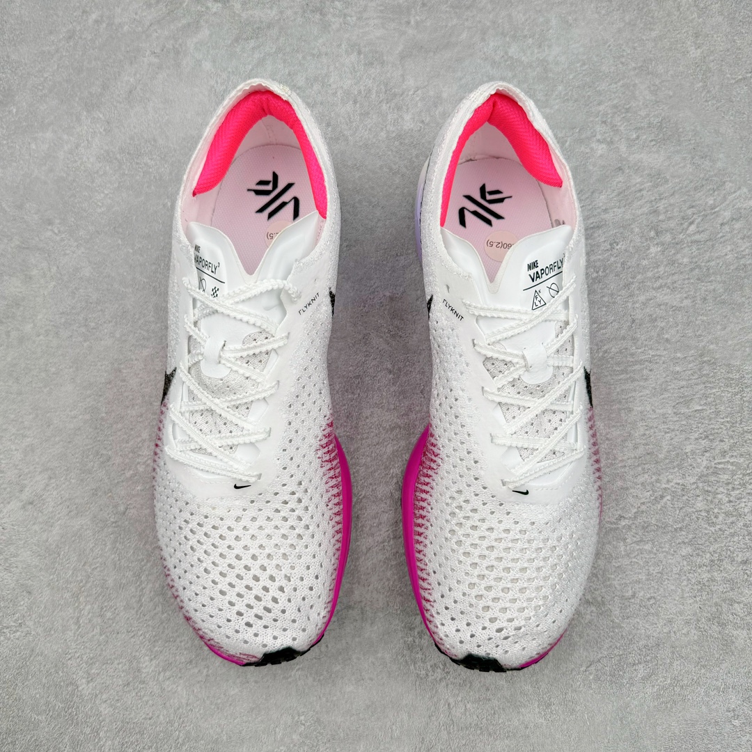 ＃纯原福利‼️
💰150 合作私
NK Zoom VaporFly Next 3% 编织飞线马拉松三代超级休运动跑鞋 泰光zp订单 真碳加持 保留了NK Systeml的突破性产品科技 且在这个基础上搭载了NK Flyknit鞋面 让这双为比赛竞速而打造的战靴更加轻盈、透气突破性的Zoom X泡棉带来NK跑步至今为止最为出色的能量回馈 
Size 详情看库存！
