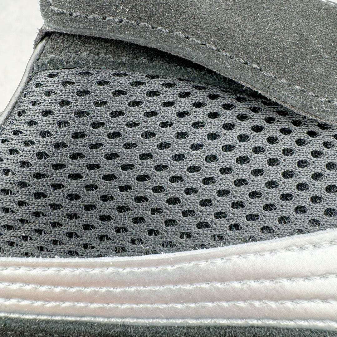 图片[19]-＃绿X/GX Puma Roma M Motorsport 彪马罗马阿莫尔系列低帮复古运动休闲赛车跑鞋 市面唯一正确版本 平台订单 独家原档私模大底 正确纸板中底 海玻璃鞋垫 原盒原配鞋盒分三个尺码段 原厂电绣 正确翻毛皮鞋面 全球知名运动品牌PUMA宝马赛车系列，融合了宝马车队的标志性配色，以趣味十足又前卫复古的设计引领潮流，将赛道精神融入街头时尚，开启前卫竞速之旅。自1978年巴伐利亚车队走上世界舞台，宝马赛车就在全球汽车制造和赛车运动领域留下了浓墨重彩的一笔。全新的两款BMW MMS Roma与BMW MMS Speedboat鞋款，均从宝马车型中汲取灵感。以黑或白为底色，融入经典配色，主打前卫复古风。Roma鞋款的鞋侧以复古的流线造型，缀以宝马经典Logo，巧妙吸睛；而Speedcat鞋款以亮眼三色条纹元素缀以舒适鞋面，赋予了独特的个性美学，演绎赛车的无尽能量。 货号：397397-01 尺码：35.5 36 37 37.5 38 38.5 39 40 40.5 41 42 42.5 43 44-选品中心