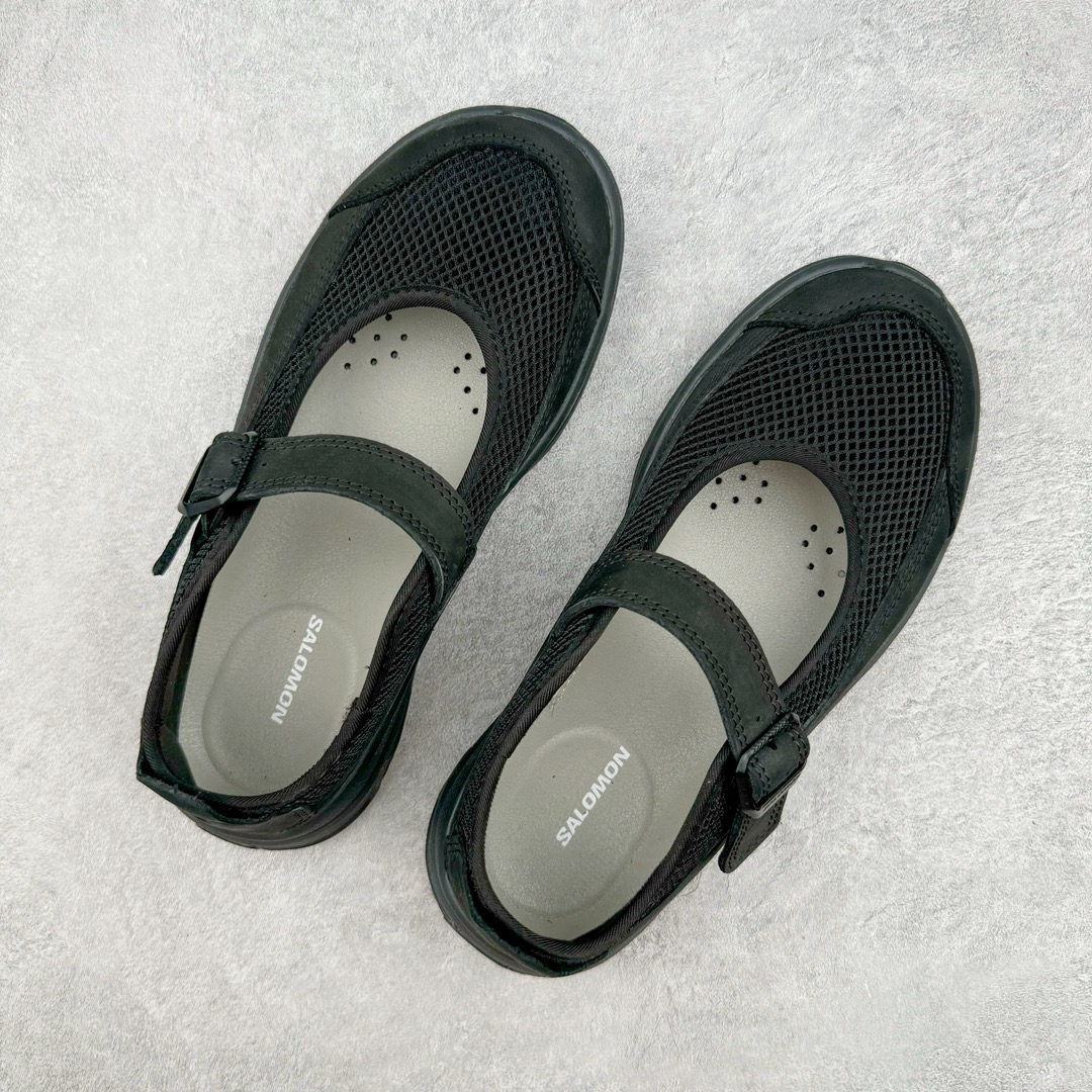 图片[3]-＃绿X/GX RX MARIE x SALOMON 萨洛蒙舒适減震耐磨低帮生活一脚蹬休闲鞋 在设计上向经典鞋款玛丽珍鞋致敬，其轮廓遵循尼龙搭扣玛丽珍鞋的经典外观。鞋底采用Salomon的Contagrip®技术，这种专利外底设计提供了卓越的抓地力和耐磨性，无论在城市街头还是户外小径上，都能自信行走。中底配备EVA缓震系统，有效吸收每一步的冲击力，减少长时间行走或站立带来的疲劳感。在功能上采用了网布透气鞋面，并配置了轻质 EVA 中底，融入了轻盈舒适的运动感（重量仅为237 克），使其成为一款户外恢复鞋，穿着它能提供长途徒步旅行后的舒适感。鞋带和扣带设计不仅增加了鞋款的时尚感，还方便调节松紧，确保每一位穿着者都能找到最合适的贴合度。透气性良好的鞋垫和内衬材质，保持双脚的干爽与舒适，让你在长时间穿着时也不会感到闷热。不仅在设计上兼顾了时尚和功能，还具备了广泛的适用性。无论是上班、购物、还是郊游，这款鞋都能胜任。其优雅的外观和强大的功能性，使其成为都市女性和户外爱好者的最佳选择。 尺码：36 36.5 37.5 38 38.5 39-选品中心