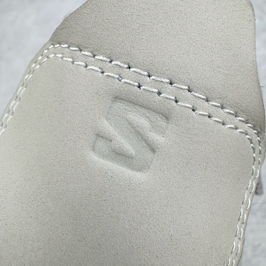 图片[16]-＃绿X/GX RX MARIE x SALOMON 萨洛蒙舒适減震耐磨低帮生活一脚蹬休闲鞋 在设计上向经典鞋款玛丽珍鞋致敬，其轮廓遵循尼龙搭扣玛丽珍鞋的经典外观。鞋底采用Salomon的Contagrip®技术，这种专利外底设计提供了卓越的抓地力和耐磨性，无论在城市街头还是户外小径上，都能自信行走。中底配备EVA缓震系统，有效吸收每一步的冲击力，减少长时间行走或站立带来的疲劳感。在功能上采用了网布透气鞋面，并配置了轻质 EVA 中底，融入了轻盈舒适的运动感（重量仅为237 克），使其成为一款户外恢复鞋，穿着它能提供长途徒步旅行后的舒适感。鞋带和扣带设计不仅增加了鞋款的时尚感，还方便调节松紧，确保每一位穿着者都能找到最合适的贴合度。透气性良好的鞋垫和内衬材质，保持双脚的干爽与舒适，让你在长时间穿着时也不会感到闷热。不仅在设计上兼顾了时尚和功能，还具备了广泛的适用性。无论是上班、购物、还是郊游，这款鞋都能胜任。其优雅的外观和强大的功能性，使其成为都市女性和户外爱好者的最佳选择。 尺码：36 36.5 37.5 38 38.5 39-选品中心