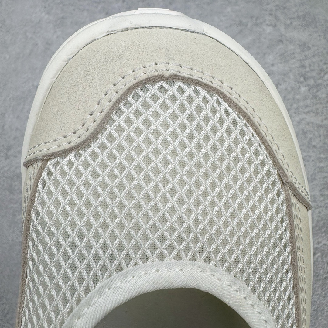 图片[12]-＃绿X/GX RX MARIE x SALOMON 萨洛蒙舒适減震耐磨低帮生活一脚蹬休闲鞋 在设计上向经典鞋款玛丽珍鞋致敬，其轮廓遵循尼龙搭扣玛丽珍鞋的经典外观。鞋底采用Salomon的Contagrip®技术，这种专利外底设计提供了卓越的抓地力和耐磨性，无论在城市街头还是户外小径上，都能自信行走。中底配备EVA缓震系统，有效吸收每一步的冲击力，减少长时间行走或站立带来的疲劳感。在功能上采用了网布透气鞋面，并配置了轻质 EVA 中底，融入了轻盈舒适的运动感（重量仅为237 克），使其成为一款户外恢复鞋，穿着它能提供长途徒步旅行后的舒适感。鞋带和扣带设计不仅增加了鞋款的时尚感，还方便调节松紧，确保每一位穿着者都能找到最合适的贴合度。透气性良好的鞋垫和内衬材质，保持双脚的干爽与舒适，让你在长时间穿着时也不会感到闷热。不仅在设计上兼顾了时尚和功能，还具备了广泛的适用性。无论是上班、购物、还是郊游，这款鞋都能胜任。其优雅的外观和强大的功能性，使其成为都市女性和户外爱好者的最佳选择。 尺码：36 36.5 37.5 38 38.5 39-选品中心