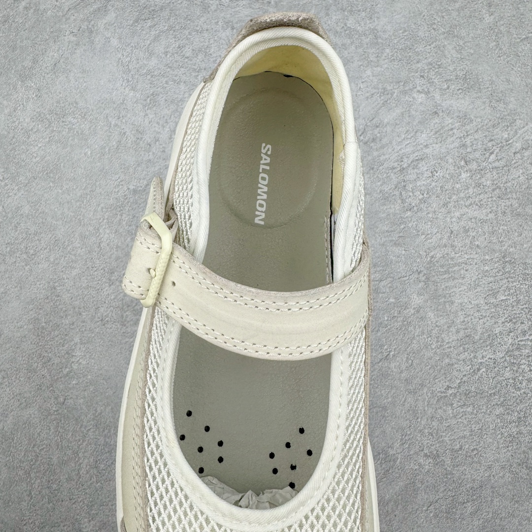 图片[5]-＃绿X/GX RX MARIE x SALOMON 萨洛蒙舒适減震耐磨低帮生活一脚蹬休闲鞋 在设计上向经典鞋款玛丽珍鞋致敬，其轮廓遵循尼龙搭扣玛丽珍鞋的经典外观。鞋底采用Salomon的Contagrip®技术，这种专利外底设计提供了卓越的抓地力和耐磨性，无论在城市街头还是户外小径上，都能自信行走。中底配备EVA缓震系统，有效吸收每一步的冲击力，减少长时间行走或站立带来的疲劳感。在功能上采用了网布透气鞋面，并配置了轻质 EVA 中底，融入了轻盈舒适的运动感（重量仅为237 克），使其成为一款户外恢复鞋，穿着它能提供长途徒步旅行后的舒适感。鞋带和扣带设计不仅增加了鞋款的时尚感，还方便调节松紧，确保每一位穿着者都能找到最合适的贴合度。透气性良好的鞋垫和内衬材质，保持双脚的干爽与舒适，让你在长时间穿着时也不会感到闷热。不仅在设计上兼顾了时尚和功能，还具备了广泛的适用性。无论是上班、购物、还是郊游，这款鞋都能胜任。其优雅的外观和强大的功能性，使其成为都市女性和户外爱好者的最佳选择。 尺码：36 36.5 37.5 38 38.5 39-选品中心