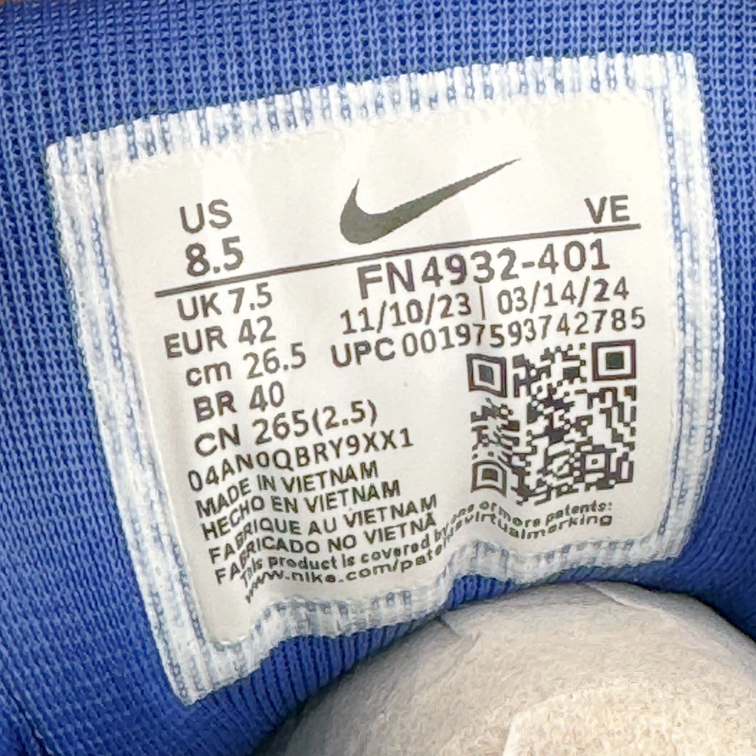 图片[11]-NK Zoom Pegasus 飞马41代马拉松系列网面透气缓震疾速跑鞋 拥有 Zoom Air 一如既往的稳定感和流畅感 鞋面采用工程网眼设计 为特定高热区域营造出色透气性 进一步增加鞋面的穿孔数量 让足部能够快速散热 中足搭配 Flywire 飞线 在高速运动时营造舒适稳定的贴合感 内置Zoon气垫加持 动力十足 货号：FN4932-401 尺码：36 36.5 37.5 38 38.5 39 40 40.5 41 42 42.5 43 44 44.5 45-选品中心