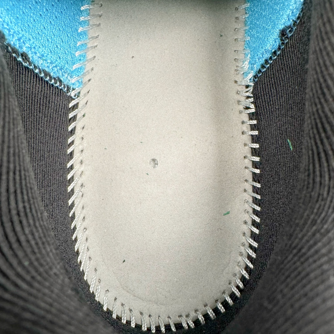 图片[10]-NK Zoom Pegasus 飞马41代马拉松系列网面透气缓震疾速跑鞋 拥有 Zoom Air 一如既往的稳定感和流畅感 鞋面采用工程网眼设计 为特定高热区域营造出色透气性 进一步增加鞋面的穿孔数量 让足部能够快速散热 中足搭配 Flywire 飞线 在高速运动时营造舒适稳定的贴合感 内置Zoon气垫加持 动力十足 货号：FN4932-401 尺码：36 36.5 37.5 38 38.5 39 40 40.5 41 42 42.5 43 44 44.5 45-选品中心