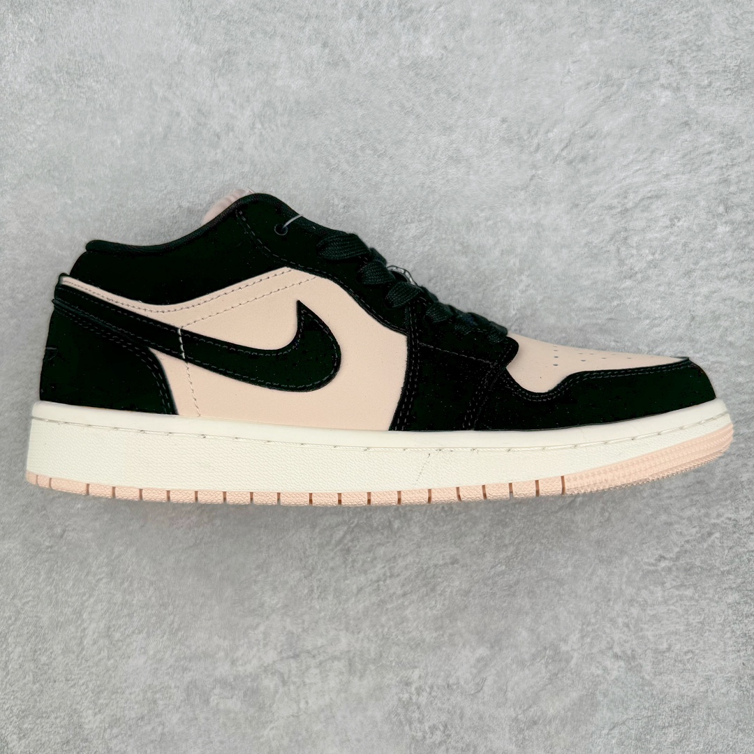 ＃福利特价 Air Jordan AJ1 Low 低帮系列 原装楦头纸板开发 完美鞋型 超高清洁度 鞋型不臃肿别扭 原厂内置全掌气垫 A模大底 鞋舌AJ原厂专用牛津布 AJ专用反口珍珠布 原厂无杂质高弹内里海棉 特殊封边弹力鞋带 原鞋开模 拒绝公底 购置公司同步原材料 都有细节原汁原味 忠于原版 尺码：36 36.5 37.5 38 38.5 39 40 40.5 41 42 42.5 43 44 44.5 45-选品中心