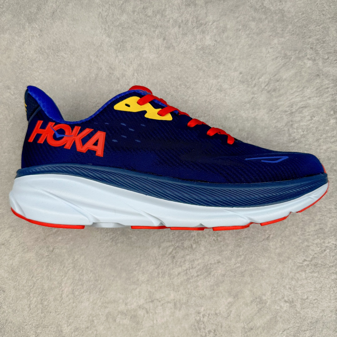 图片[3]-＃夏日福利特价 HOKA ONE ONE Clifton 克里夫顿9代专业性能减震公路跑步鞋 轻盈透气的针织网面和纱线的使用让鞋面更挺拔 增强鞋面的强度和支撑性能 搭配柔软的鞋舌 让双脚在舒适包裹中跑的更加畅快 全新泡棉中底 柔软的同时增强回弹性能 为不同跑者提供更平稳流畅的脚感 带来全面的缓冲保护 根据人体工程学设计的延长拉襟 后跟处弹软的海绵填充舒适固定 避免掉跟和摩擦 相比上一代光滑的内衬 Clifton 9的内衬增强了摩擦力 避免双脚在鞋内滑动 尺码：36 36.5 37.5 38 38.5 39 40 40.5 41 42 42.5 43 44 44.5 45-选品中心