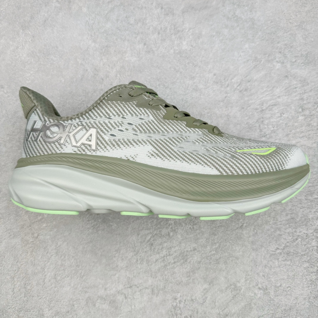 图片[4]-＃夏日福利特价 HOKA ONE ONE Clifton 克里夫顿9代专业性能减震公路跑步鞋 轻盈透气的针织网面和纱线的使用让鞋面更挺拔 增强鞋面的强度和支撑性能 搭配柔软的鞋舌 让双脚在舒适包裹中跑的更加畅快 全新泡棉中底 柔软的同时增强回弹性能 为不同跑者提供更平稳流畅的脚感 带来全面的缓冲保护 根据人体工程学设计的延长拉襟 后跟处弹软的海绵填充舒适固定 避免掉跟和摩擦 相比上一代光滑的内衬 Clifton 9的内衬增强了摩擦力 避免双脚在鞋内滑动 尺码：36 36.5 37.5 38 38.5 39 40 40.5 41 42 42.5 43 44 44.5 45-选品中心