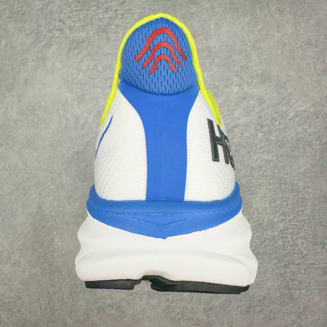 图片[8]-＃夏日福利特价 HOKA ONE ONE Clifton 克里夫顿9代专业性能减震公路跑步鞋 轻盈透气的针织网面和纱线的使用让鞋面更挺拔 增强鞋面的强度和支撑性能 搭配柔软的鞋舌 让双脚在舒适包裹中跑的更加畅快 全新泡棉中底 柔软的同时增强回弹性能 为不同跑者提供更平稳流畅的脚感 带来全面的缓冲保护 根据人体工程学设计的延长拉襟 后跟处弹软的海绵填充舒适固定 避免掉跟和摩擦 相比上一代光滑的内衬 Clifton 9的内衬增强了摩擦力 避免双脚在鞋内滑动 尺码：36 36.5 37.5 38 38.5 39 40 40.5 41 42 42.5 43 44 44.5 45-选品中心