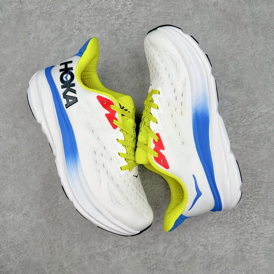 图片[3]-＃夏日福利特价 HOKA ONE ONE Clifton 克里夫顿9代专业性能减震公路跑步鞋 轻盈透气的针织网面和纱线的使用让鞋面更挺拔 增强鞋面的强度和支撑性能 搭配柔软的鞋舌 让双脚在舒适包裹中跑的更加畅快 全新泡棉中底 柔软的同时增强回弹性能 为不同跑者提供更平稳流畅的脚感 带来全面的缓冲保护 根据人体工程学设计的延长拉襟 后跟处弹软的海绵填充舒适固定 避免掉跟和摩擦 相比上一代光滑的内衬 Clifton 9的内衬增强了摩擦力 避免双脚在鞋内滑动 尺码：36 36.5 37.5 38 38.5 39 40 40.5 41 42 42.5 43 44 44.5 45-选品中心