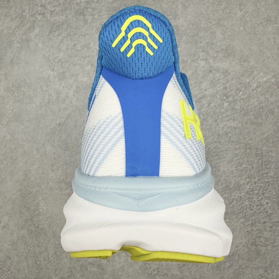 图片[8]-＃夏日福利特价 HOKA ONE ONE Clifton 克里夫顿9代专业性能减震公路跑步鞋 轻盈透气的针织网面和纱线的使用让鞋面更挺拔 增强鞋面的强度和支撑性能 搭配柔软的鞋舌 让双脚在舒适包裹中跑的更加畅快 全新泡棉中底 柔软的同时增强回弹性能 为不同跑者提供更平稳流畅的脚感 带来全面的缓冲保护 根据人体工程学设计的延长拉襟 后跟处弹软的海绵填充舒适固定 避免掉跟和摩擦 相比上一代光滑的内衬 Clifton 9的内衬增强了摩擦力 避免双脚在鞋内滑动 尺码：36 36.5 37.5 38 38.5 39 40 40.5 41 42 42.5 43 44 44.5 45-选品中心