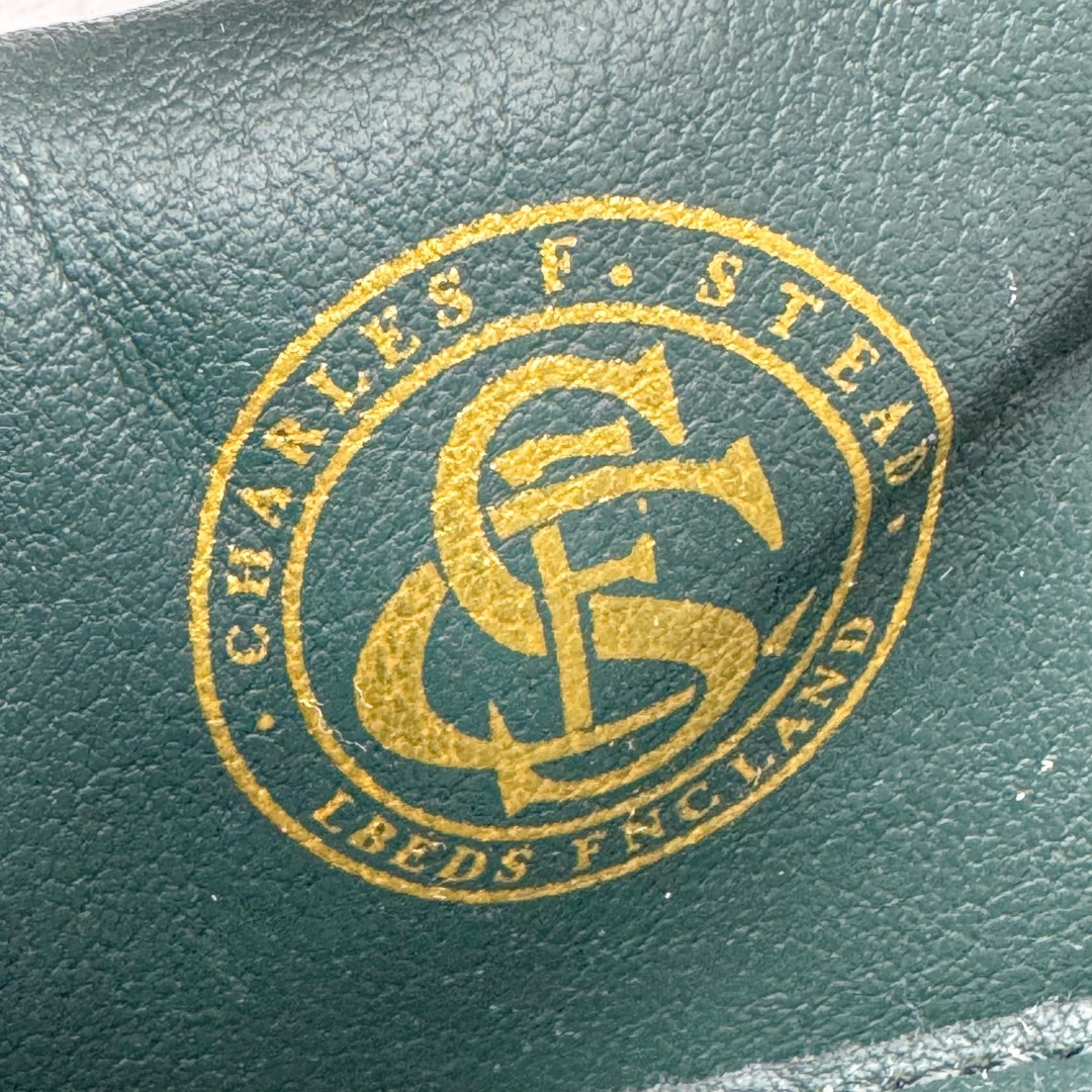 图片[14]-＃纯原福利 KITH x Clarks x AD Originals 8th Street Samba 三方联名桑巴舞街头系列低帮德训风百搭复古松糕休闲运动厚底板鞋 正确组合大底 大厂出品 结合 Wallabee 大底的全新 Samba 鞋款登场 KITH 创办人兼首席执行长 Ronnie Fieg 与 AD这对人气合作阵容再度重聚 不仅如此 今番更加入近年表现优秀的鞋履品牌 Clarks Originals 展开三方联名 透过热门项目互相碰撞将彼此的 DNA 协调融入 带来名为「8th Street Samba」的全新迭代 一次亮相橄榄绿、焦糖棕色、白底绿线条三种配色 尺码：36 36⅔ 37⅓ 38 38⅔ 39⅓ 40 40⅔ 41⅓ 42 42⅔ 43⅓ 44-选品中心